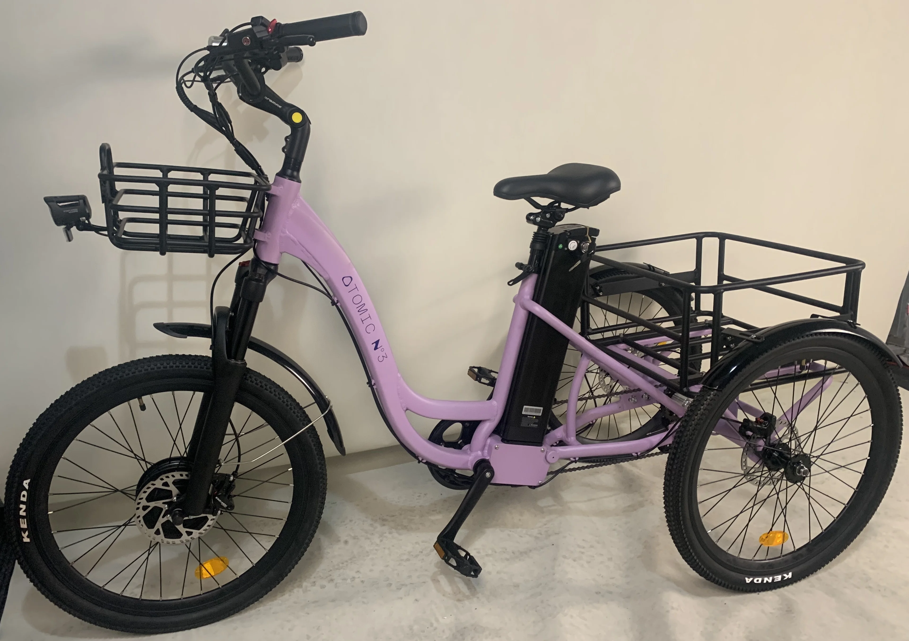 Adult electric tricycle with aluminum alloy frame