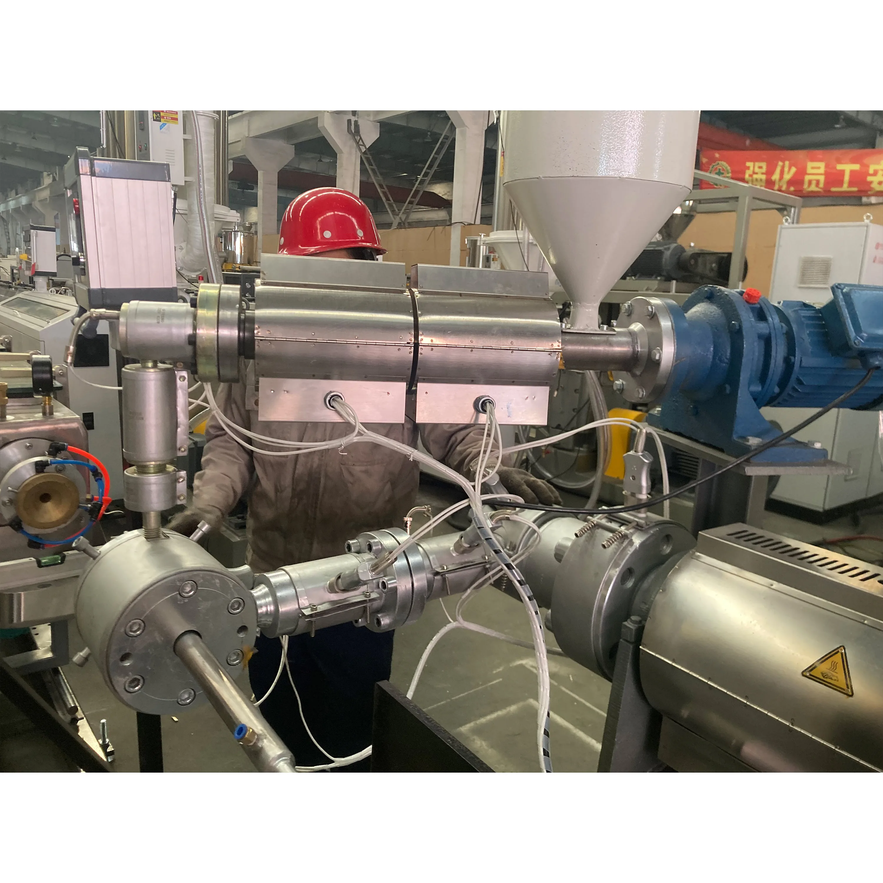 Farm Plastic In line Flat drip irrigation tape system irrigation hose pipe making machine