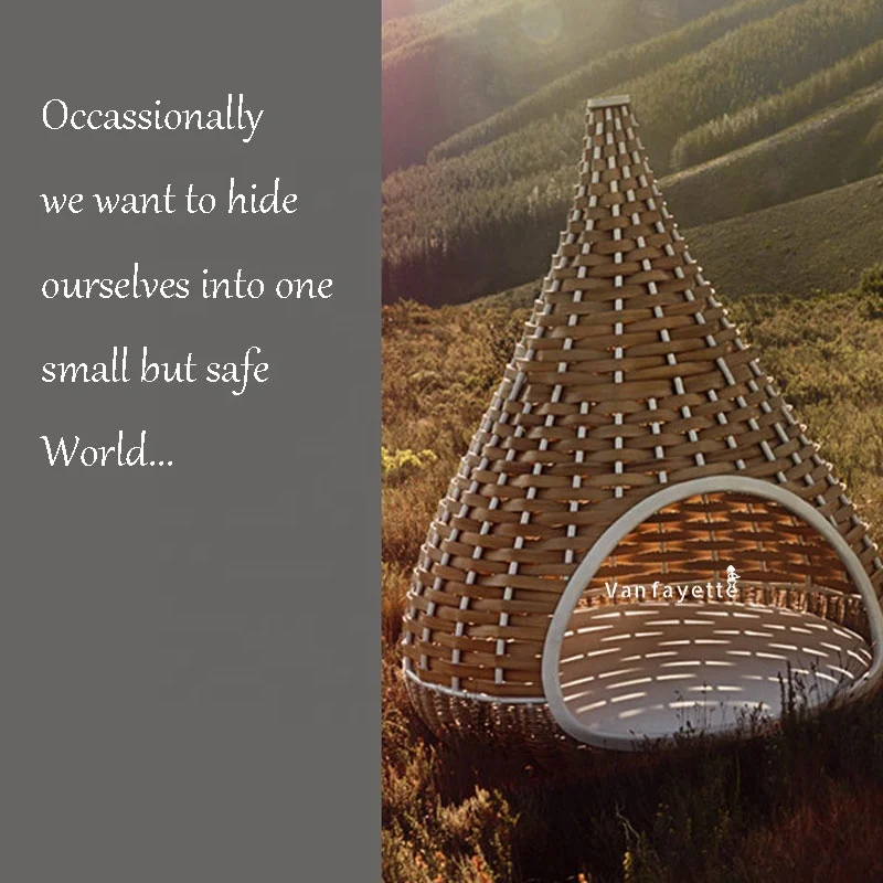 Customized Hanging Lounge Day bed House Wide Rattan Weaving High End Luxury tropicana elements hotel furniture