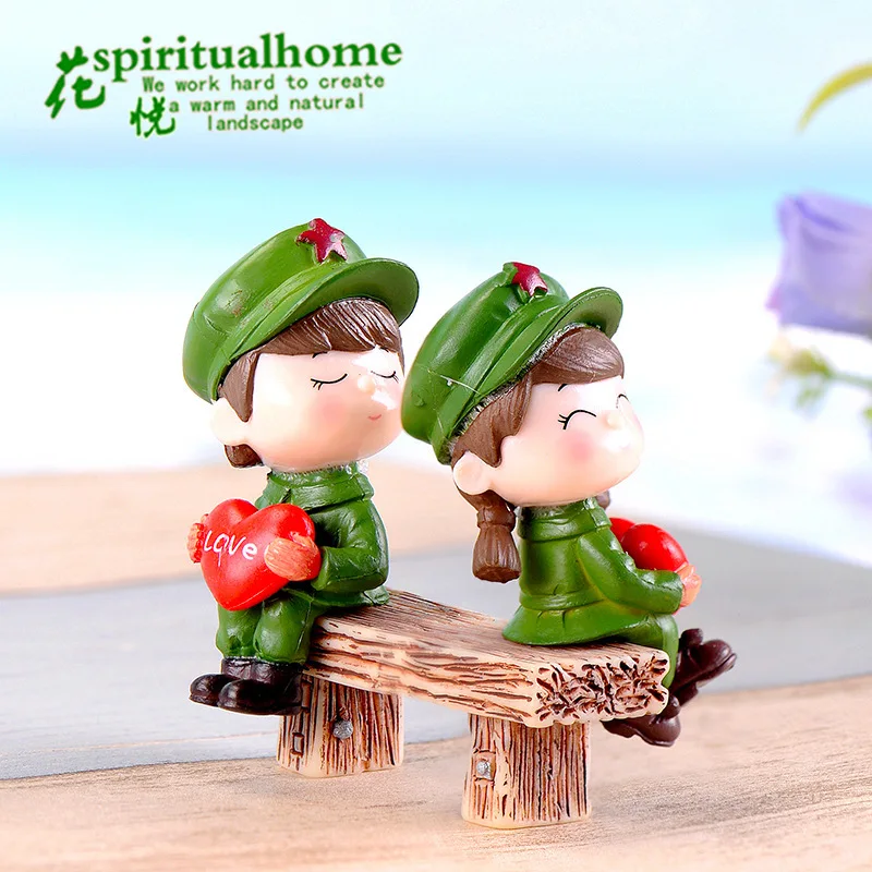 Love soldier sister couple doll moss landscape crafts decoration DIY cake accessories