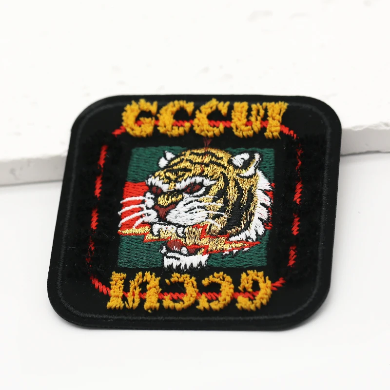 High Quality Design Custom Garment Denim Patch Logo Woven Patch Labels Custom 3d Bear Cloth Embroidery Patches For Clothes Hats