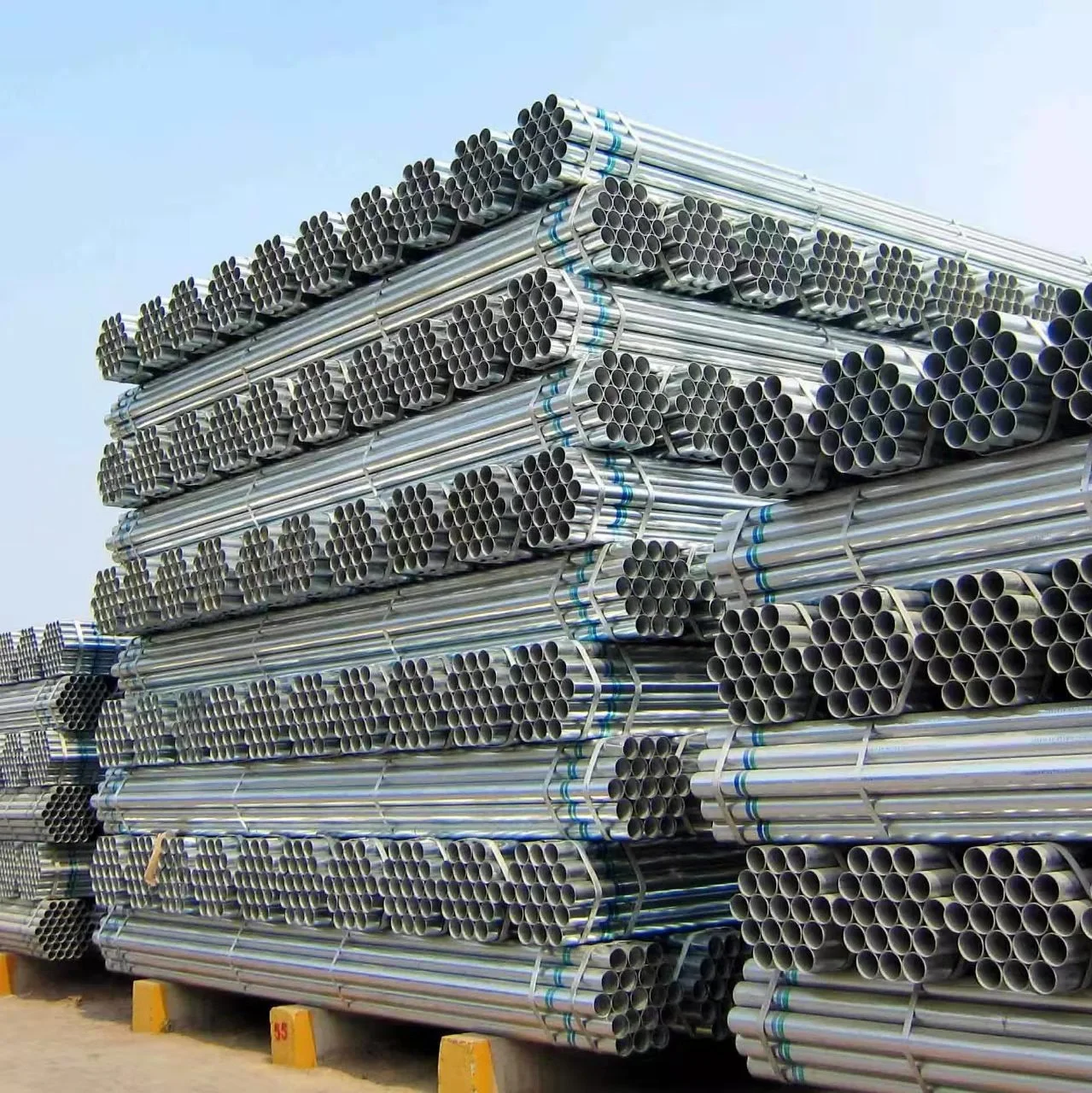 Galvanized Steel Pipe  1 1/2  Inch Water Round Pipe Carbon Hollow Section Gi Pipe