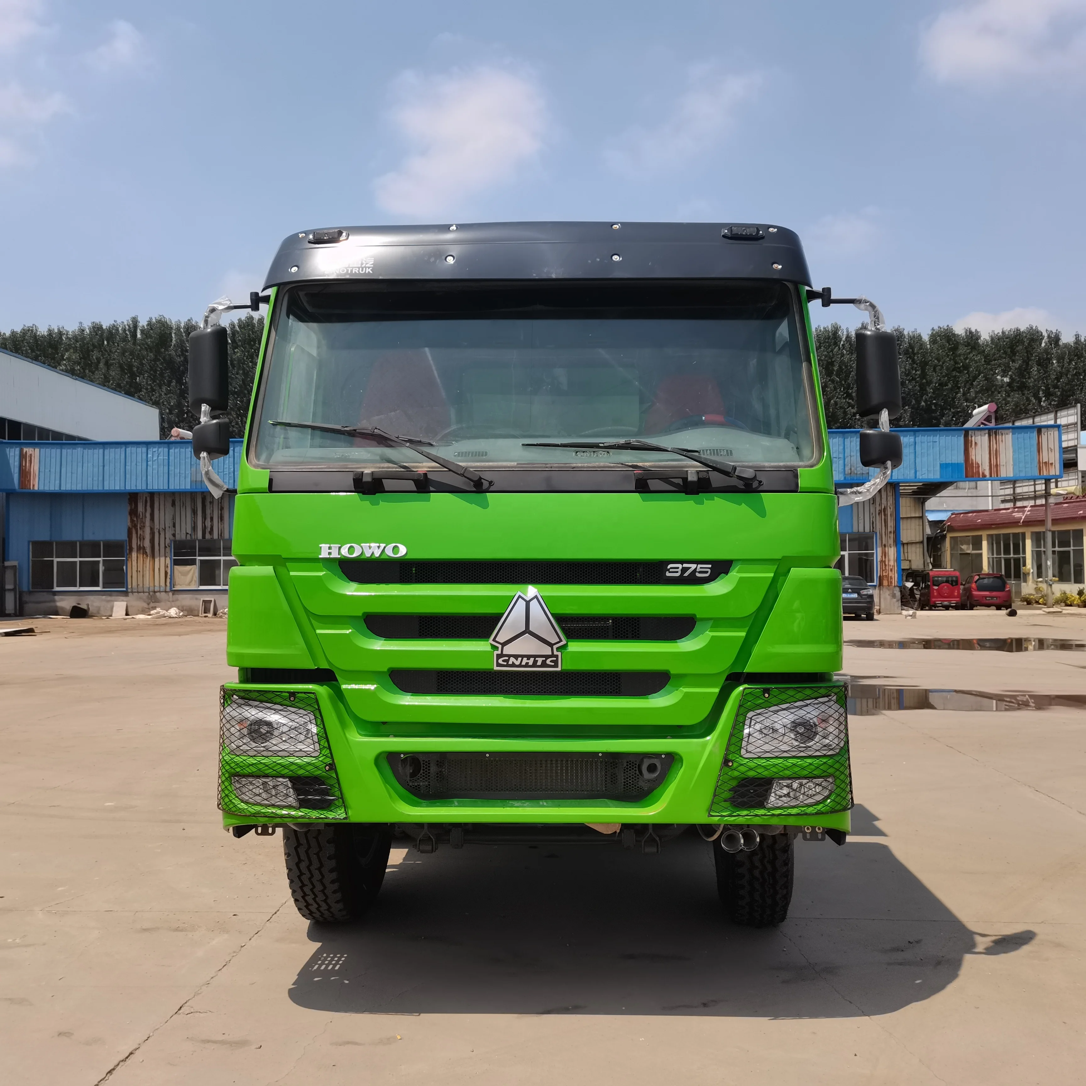 Б/у грузовик Sinotruck HOWO цена 8x4 12 шин б/у