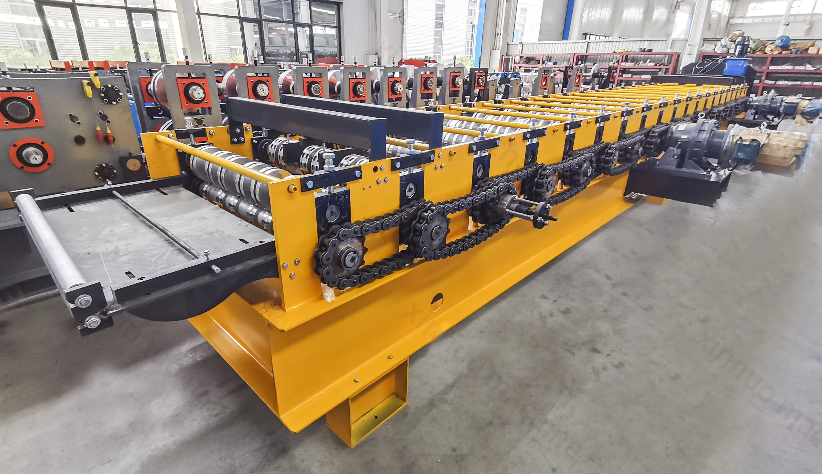 Building decking roll forming appliance for floor deck