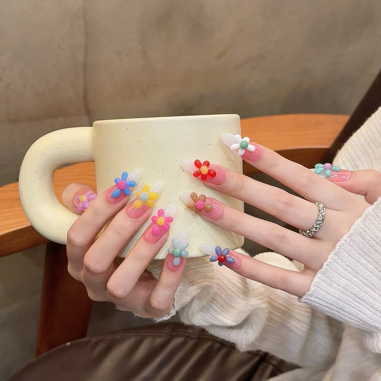 Factory direct sales summer lollipop candy cute cartoon pure handmade wear nail high-end phototherapy temperament fake nail