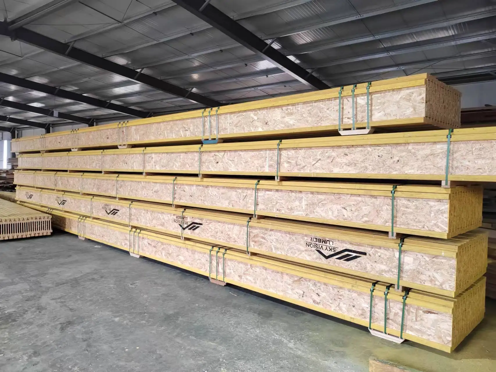 wholesale I-Joist H2S  treated phenolic glue lighter weight to handle wooden I beam Structural and dimensional stability