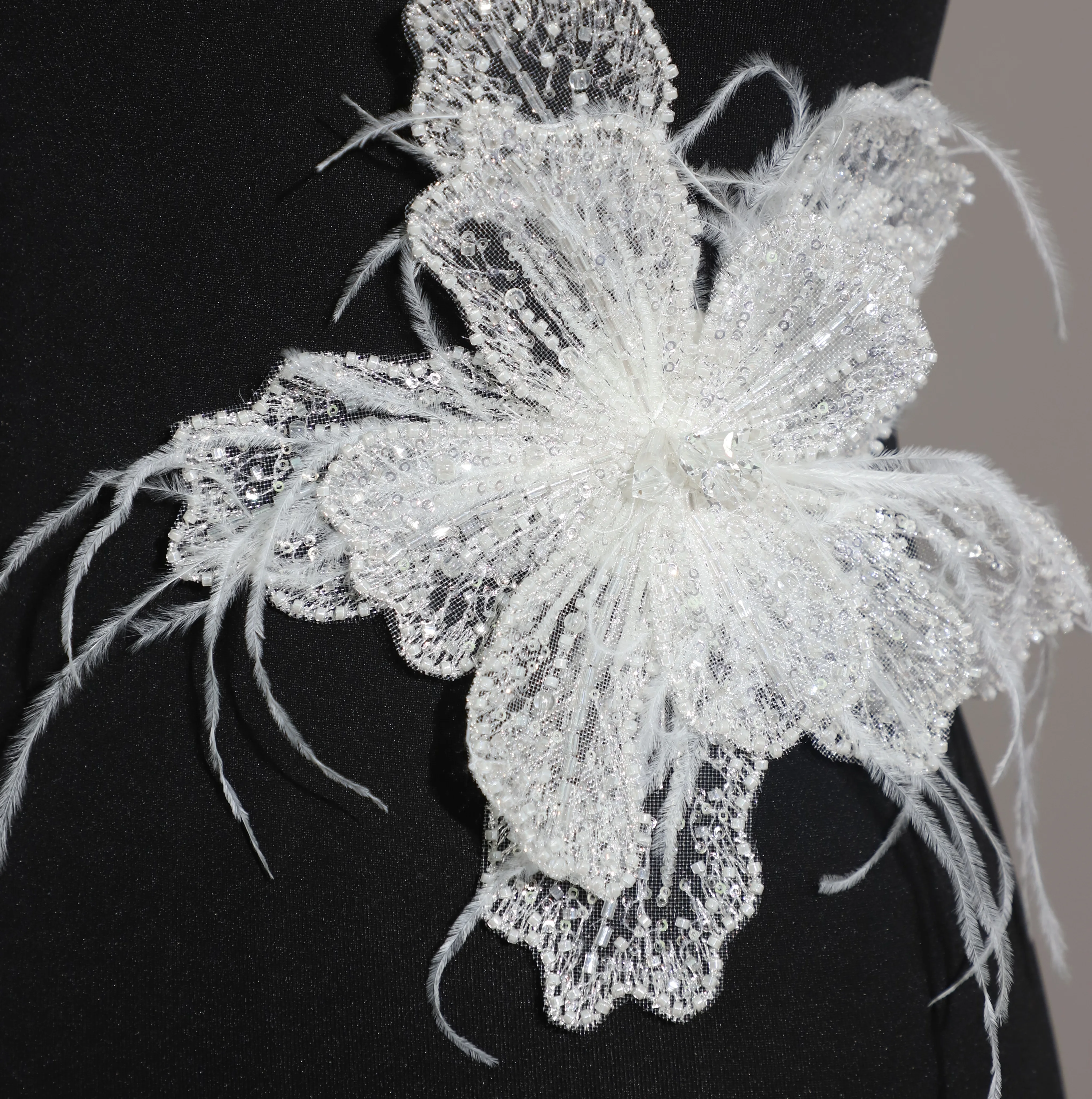 2024 New Design Ostrich Beaded Applique Bridal Dress Sequin Beads Boutique Decoration Accessories