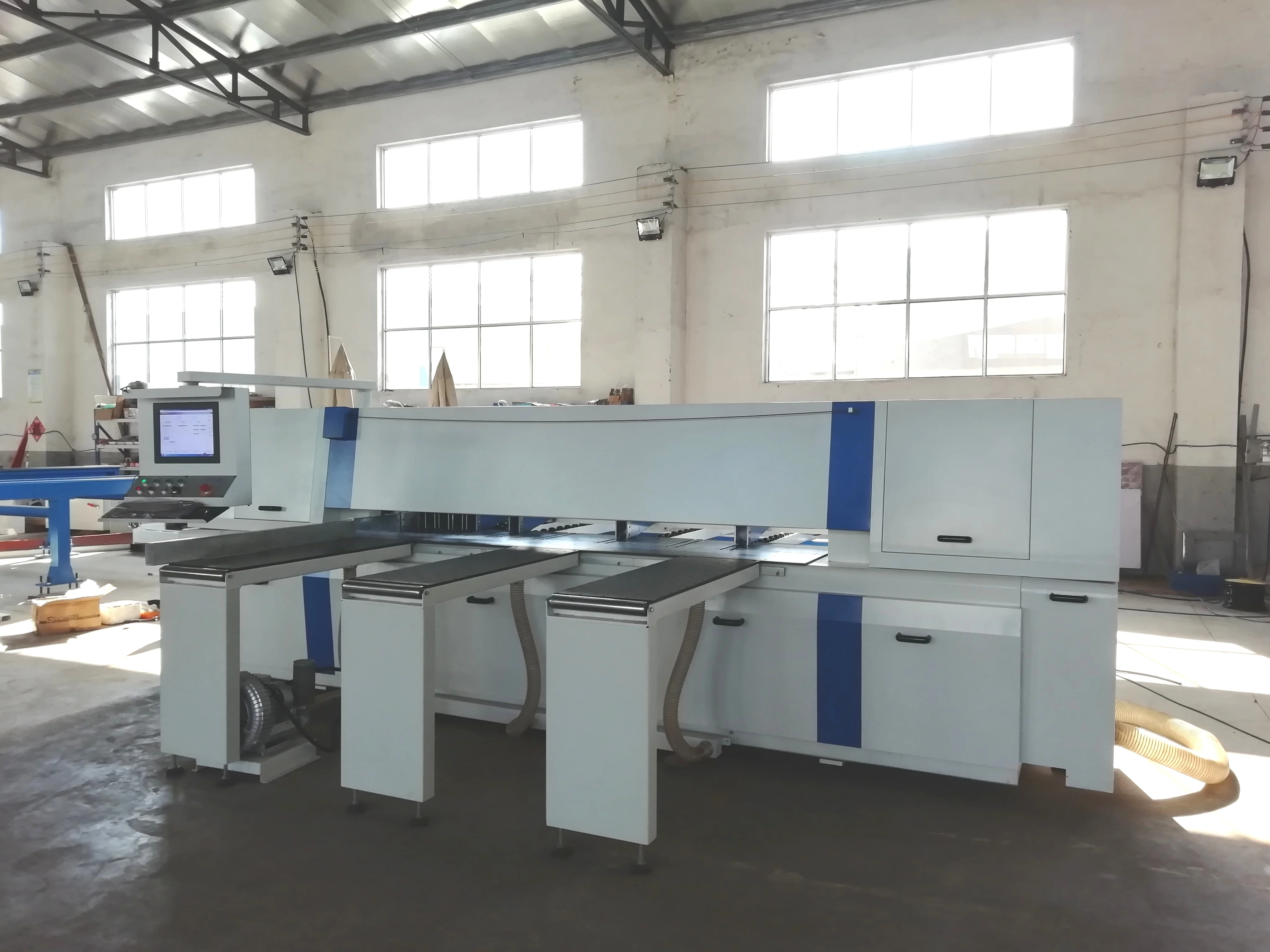 China Design Wholesale Cutting Precision Woodworking Machine Cnc Panel Saw