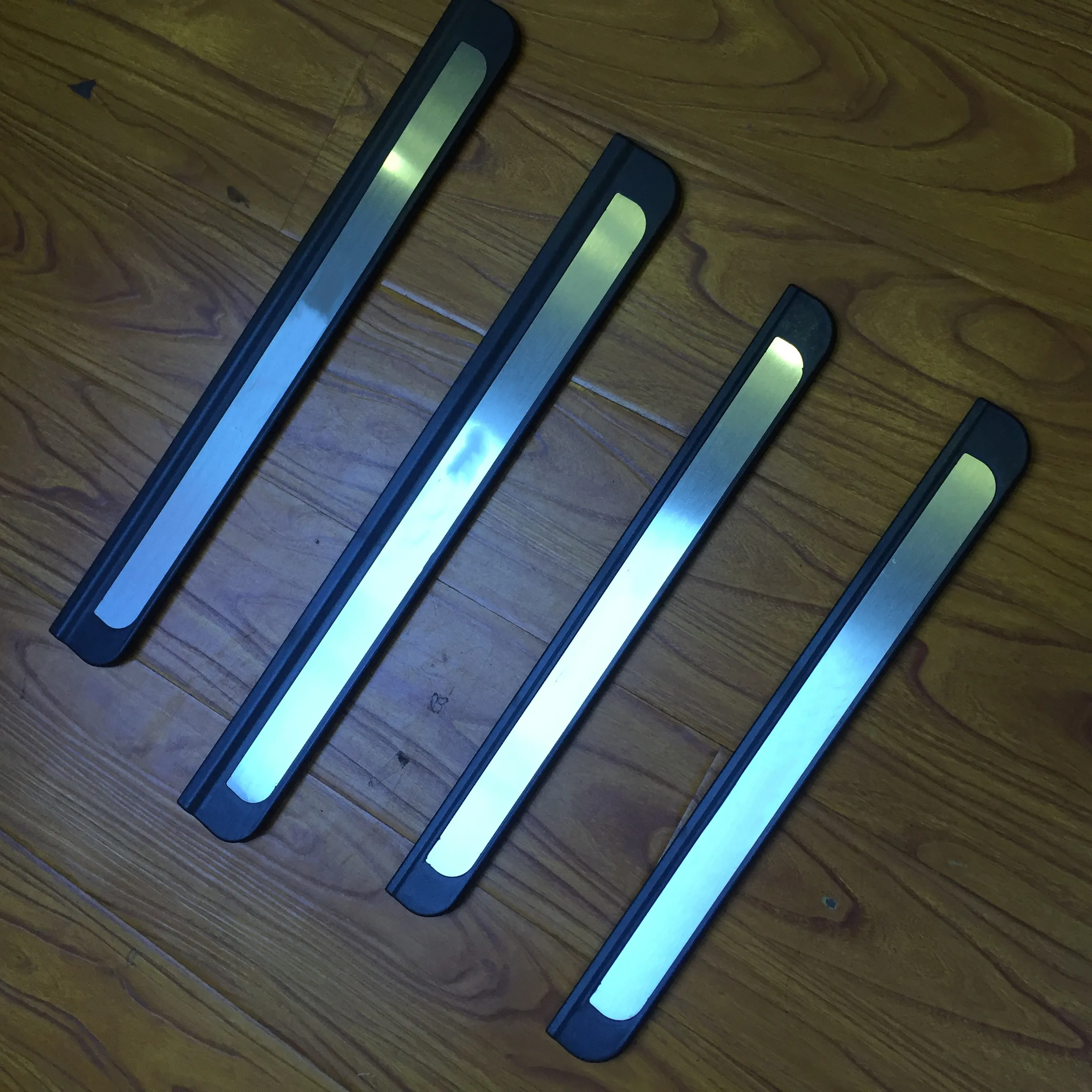 KQD wholesale factory hot selling High Quality Car Door Guard Car Door exterior door sill Protector For Fit 2014-on