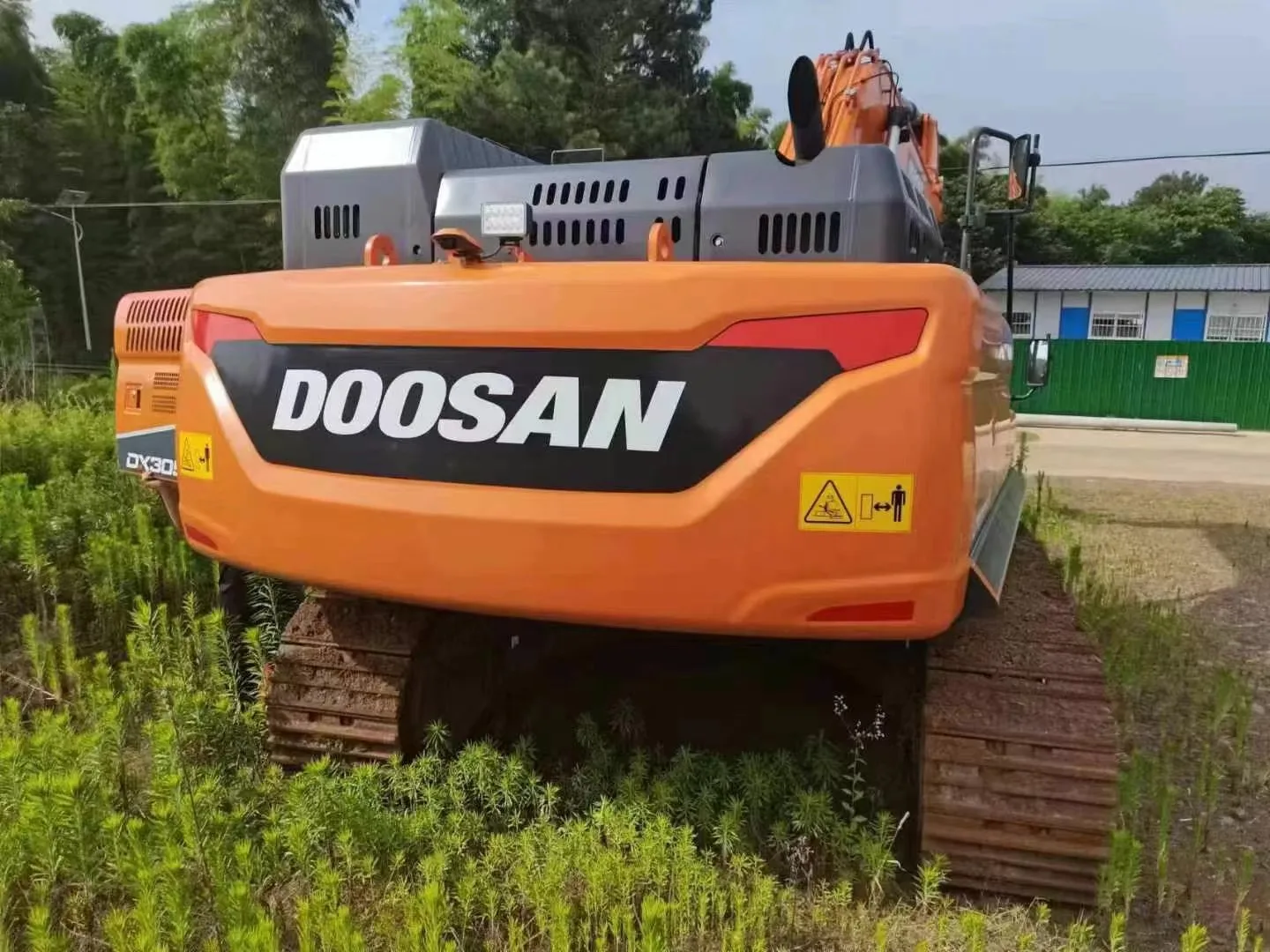 Б/у Doosan Dx 305lc-9c 30 т сверхмощный карьерный экскаватор Dx305 Инженерная техника