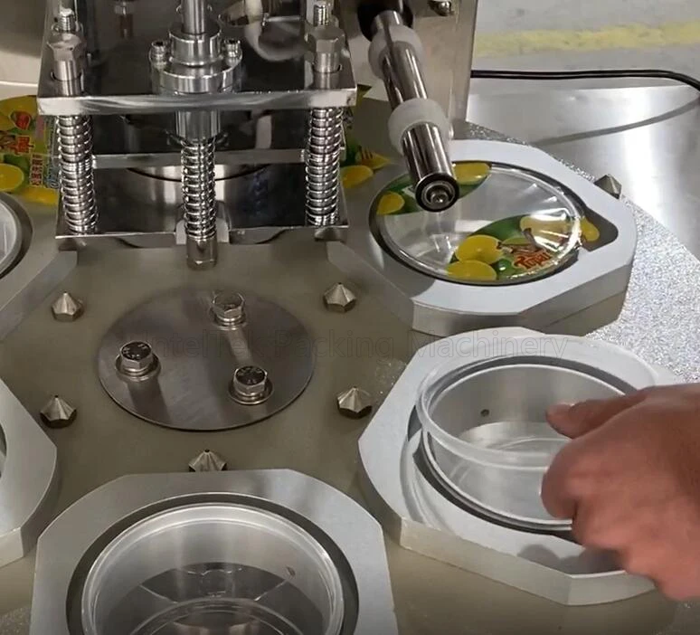 Semi Automatic Small Drinks Yogurt Cup Sealing Machine One Time Four Cups Customized Calippo Tube Tea Cup Aluminum Foil Sealer