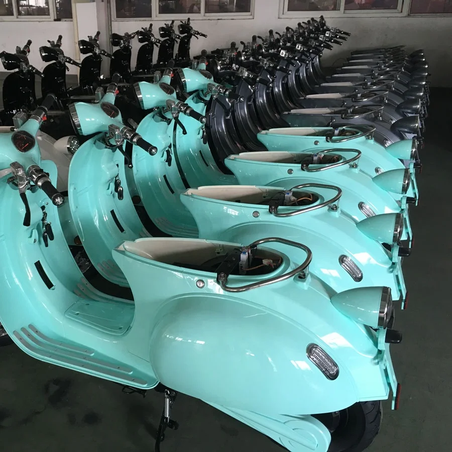 12 inch battery moped 4000W 75KM/H Roman Holiday High performance Electric retro motorcycle
