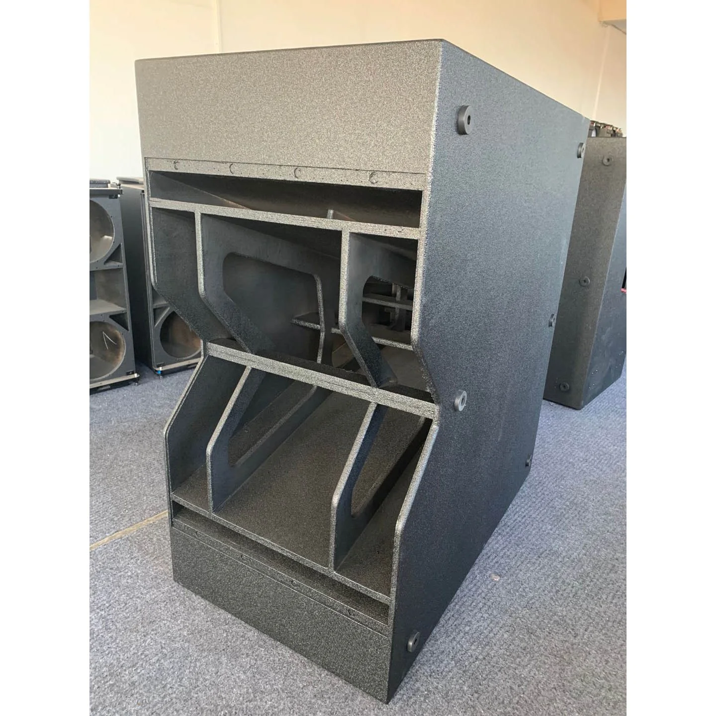 TFS900B dual 18 дюймов НЧ-Бен пустой