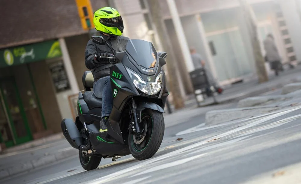 
SCOOTER 300 MITT SPORT 