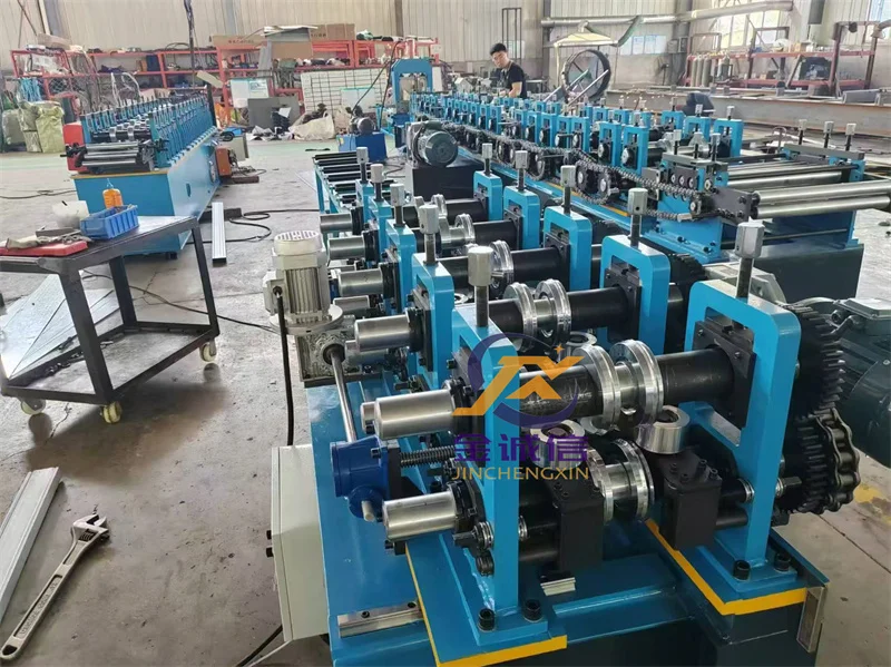 Full Automatic Self Load Beam Making Machine Storage Racking System Roll Forming Machine