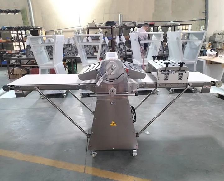 BM-520E EuropeanFactory Direct Sales for Bakery Pie Table Top Round Dough Sheeter