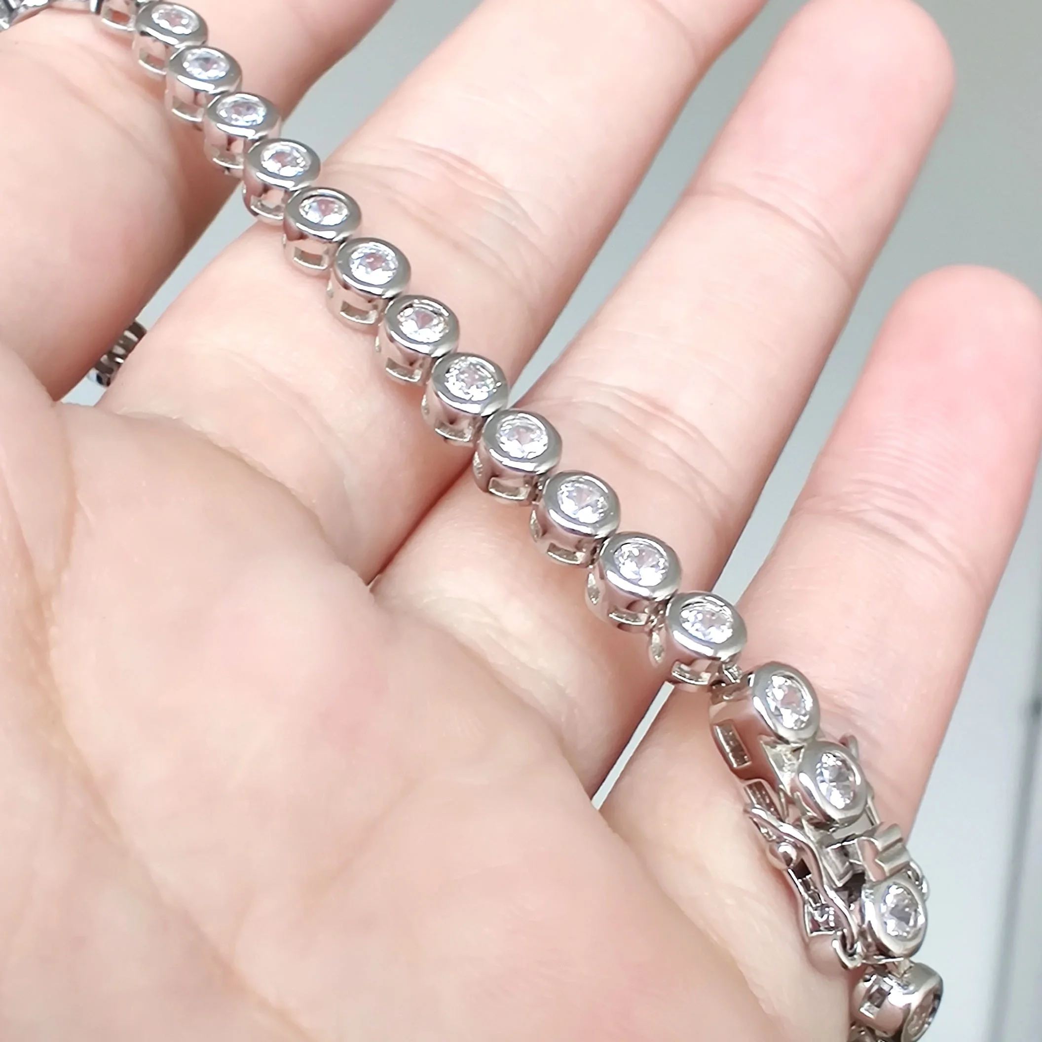Bezel Set Graduated 925 Silver Jewelry Cubic Zirconia Tennis Bracelet Gold Plating 9ct 14ct 18ct