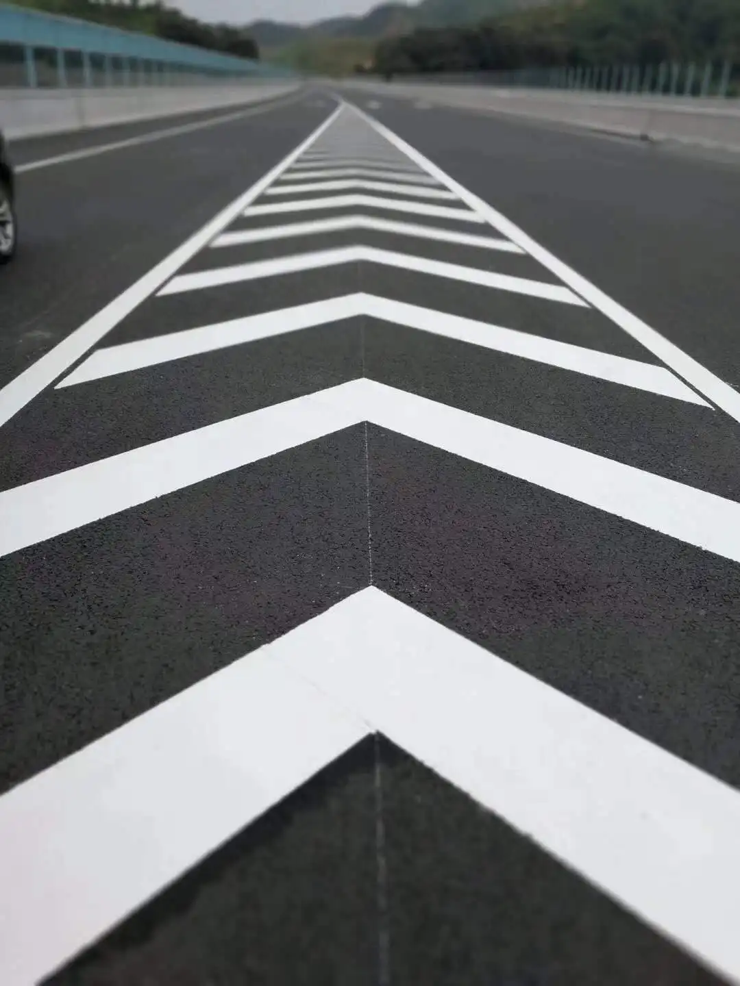 
TOP WAY TRAFFIC Reflective thermoplastic road marking paint 
