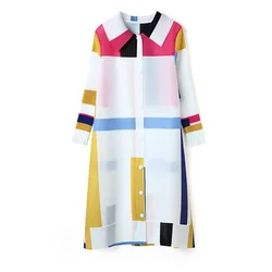 Fashion aging white windbreaker in the long spring autumn Miyake print contrast color lapel temperament pleated long sleeve coat