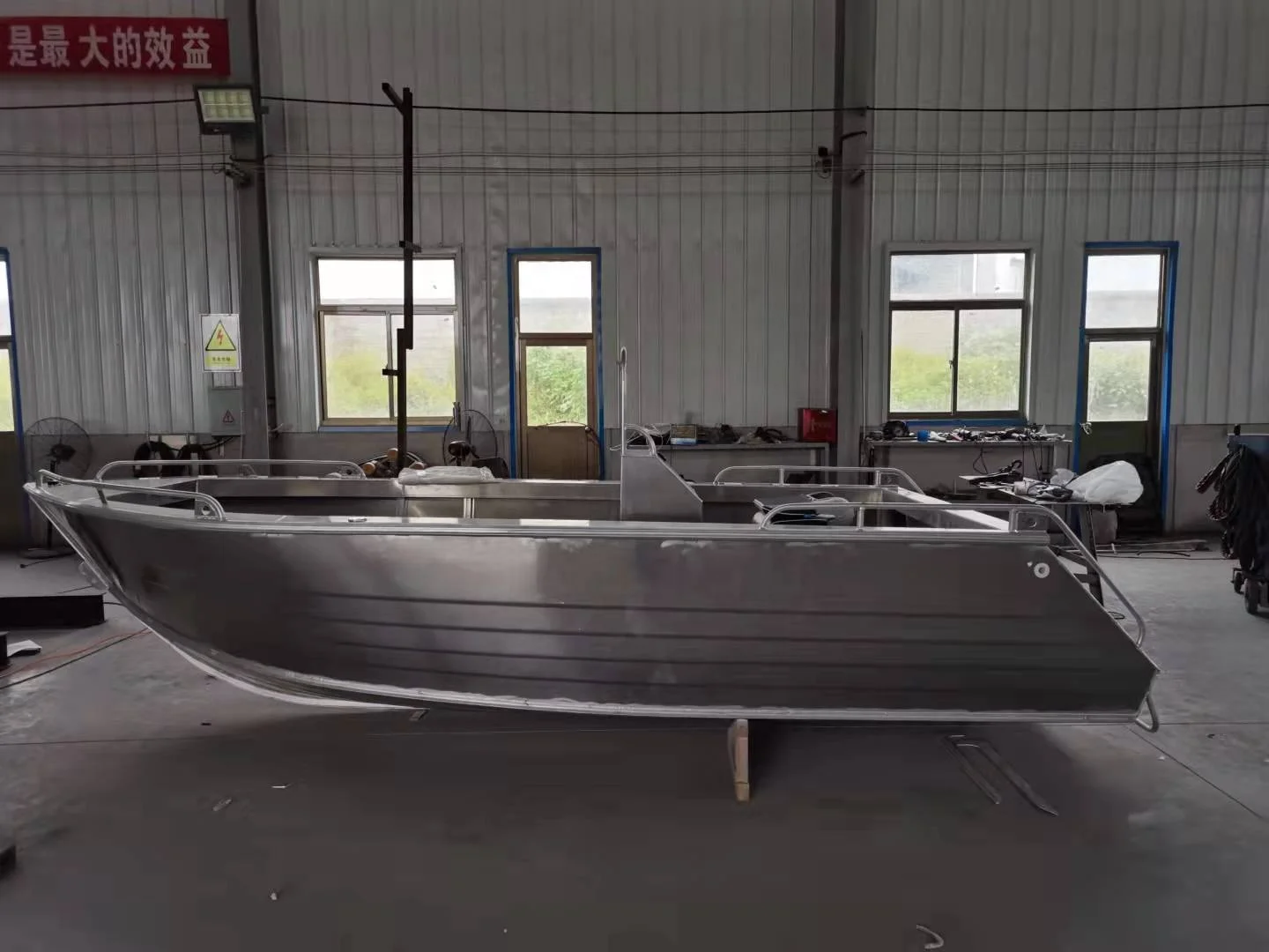 Алюминиевая лодка AL530 центральная консоль рыболовная