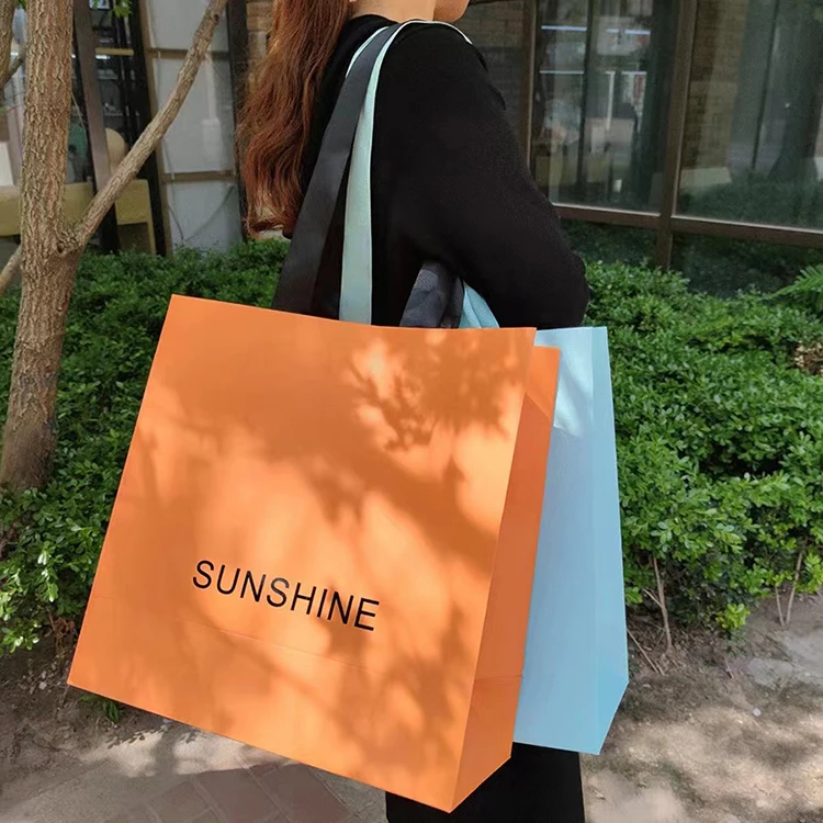 custom print reusable shopping cosmetic fashionable make up bag packaging paper bags with logo for clothing