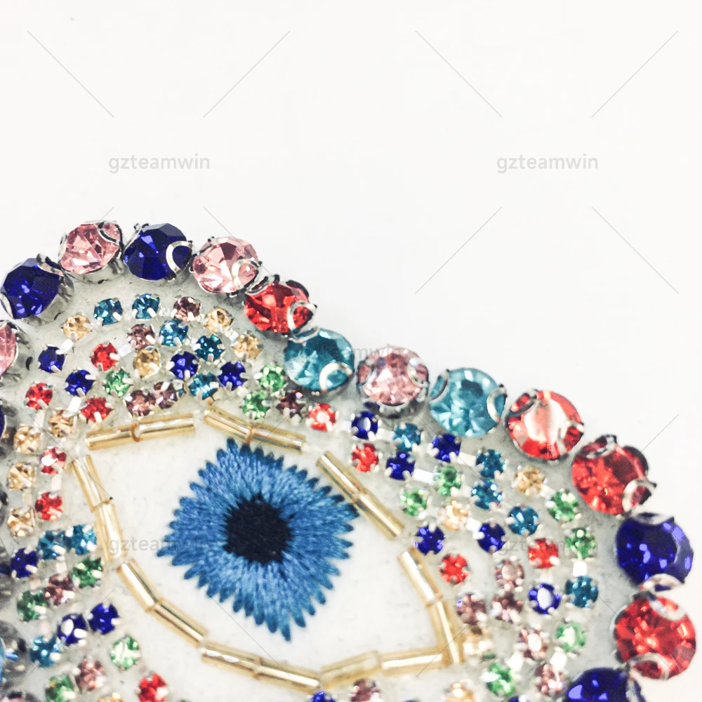 Custom Rhinestone Bead Hearts Patches Sew on Applique Clothing Embroidery patch Brooches Beaded Heart Pins for Jackets