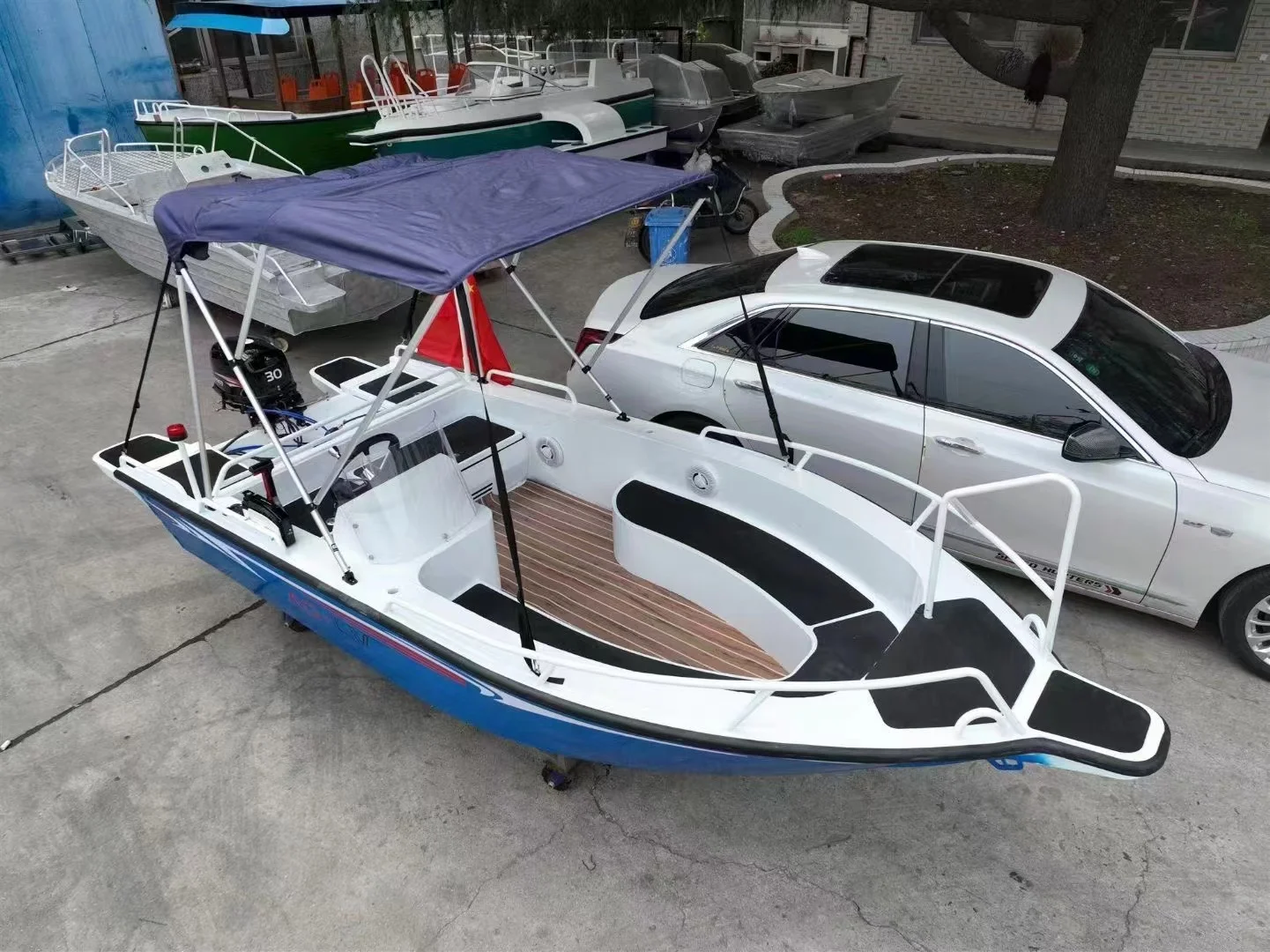 New Practical Luxury yacht high speed fishing boat with cabin working boat from China for the ocean