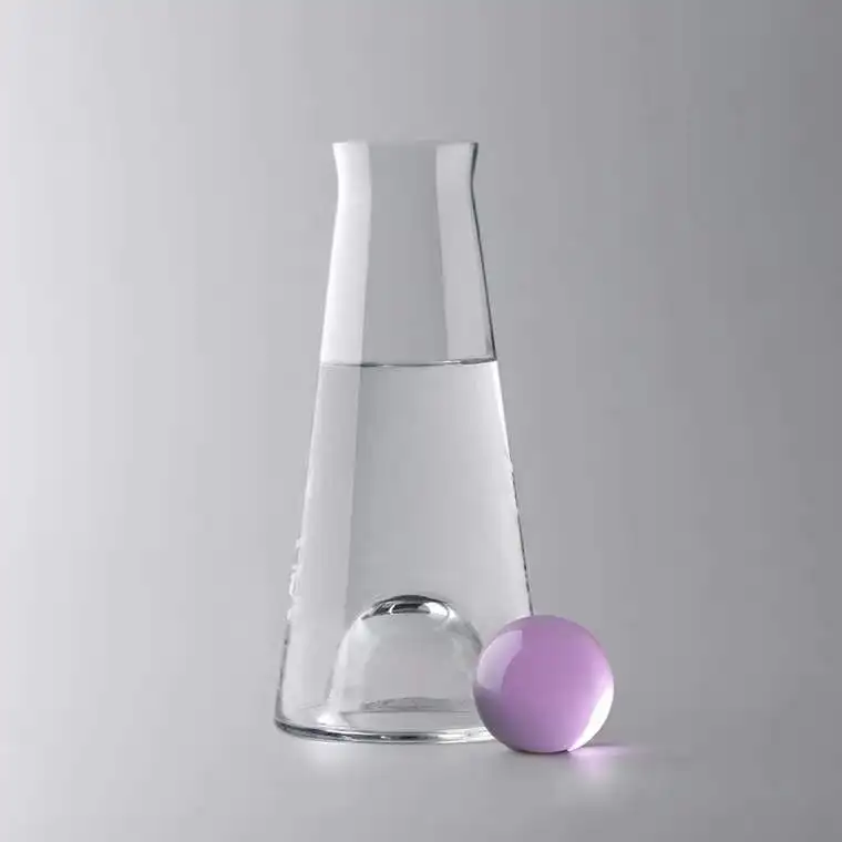 Custom Made Creative Heat-resistant Glass Large Volume Juice Jug Glass Tea Water Pot with Magic Ball Stopper