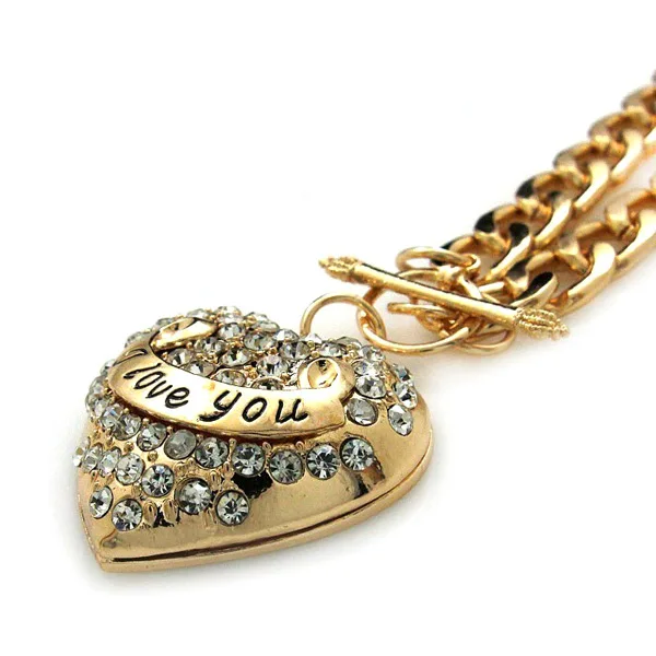 Romantic Love Heart Necklace for Couples - European and American Long Fashion Necklace Pendant with High Quality Alloy Chain