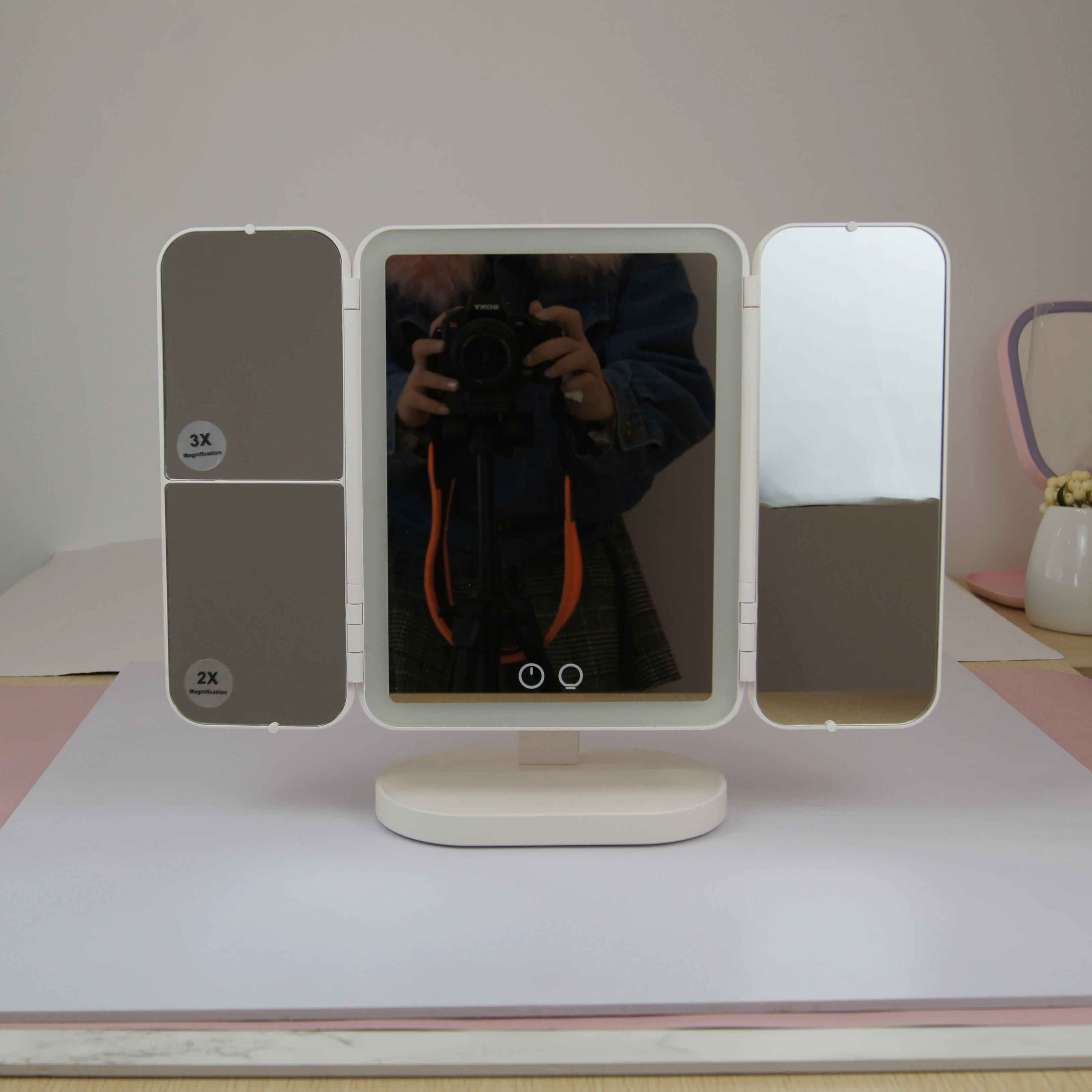 Square Skin Texture Luxury Dry Battery Travel Portable Luxury Custom LED smart makeup mirror