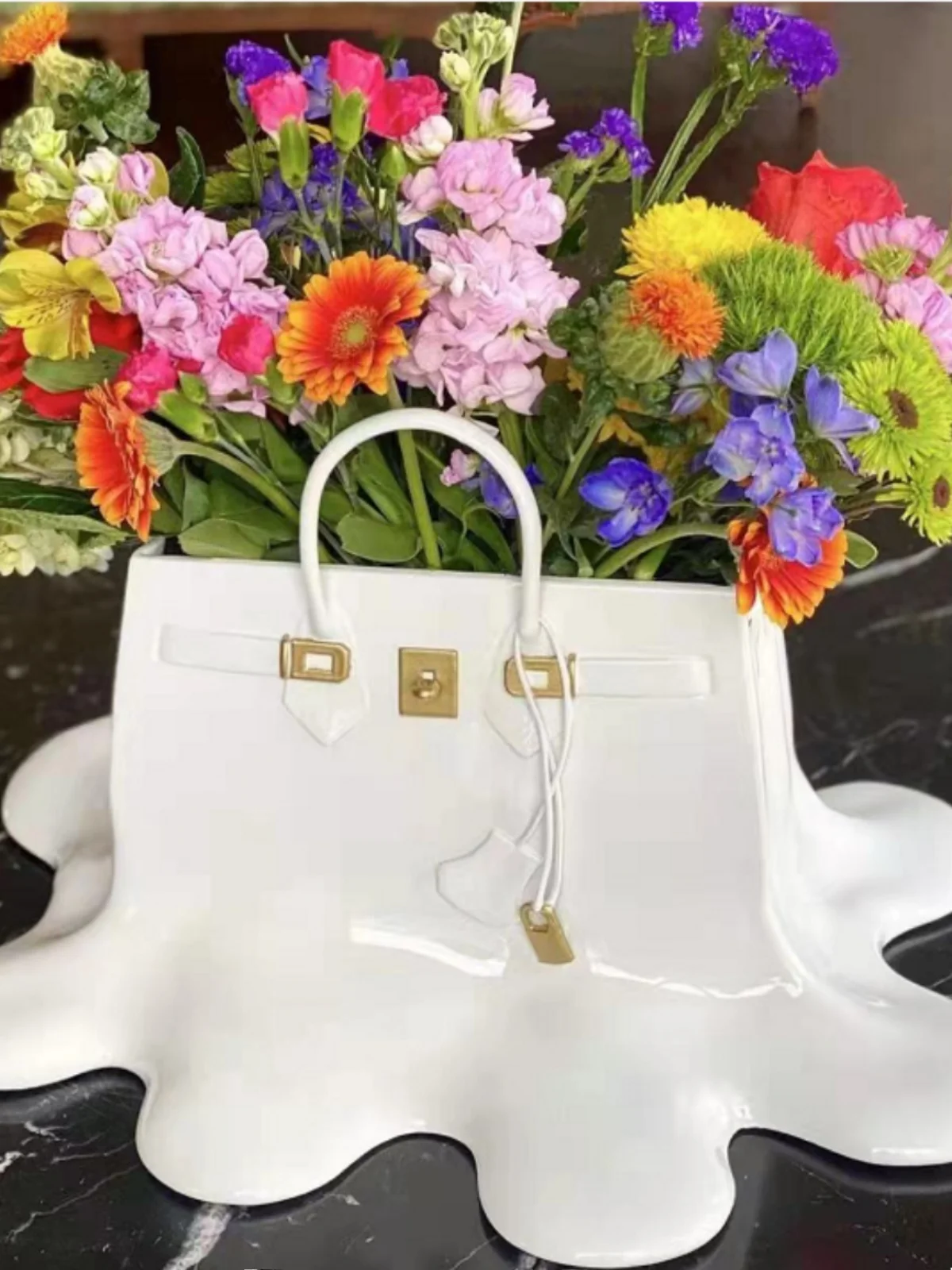 Popular Design High End Packet Melting Vase Ornament High End Packet Melting Vase Resin Crafts For Interior Decoration