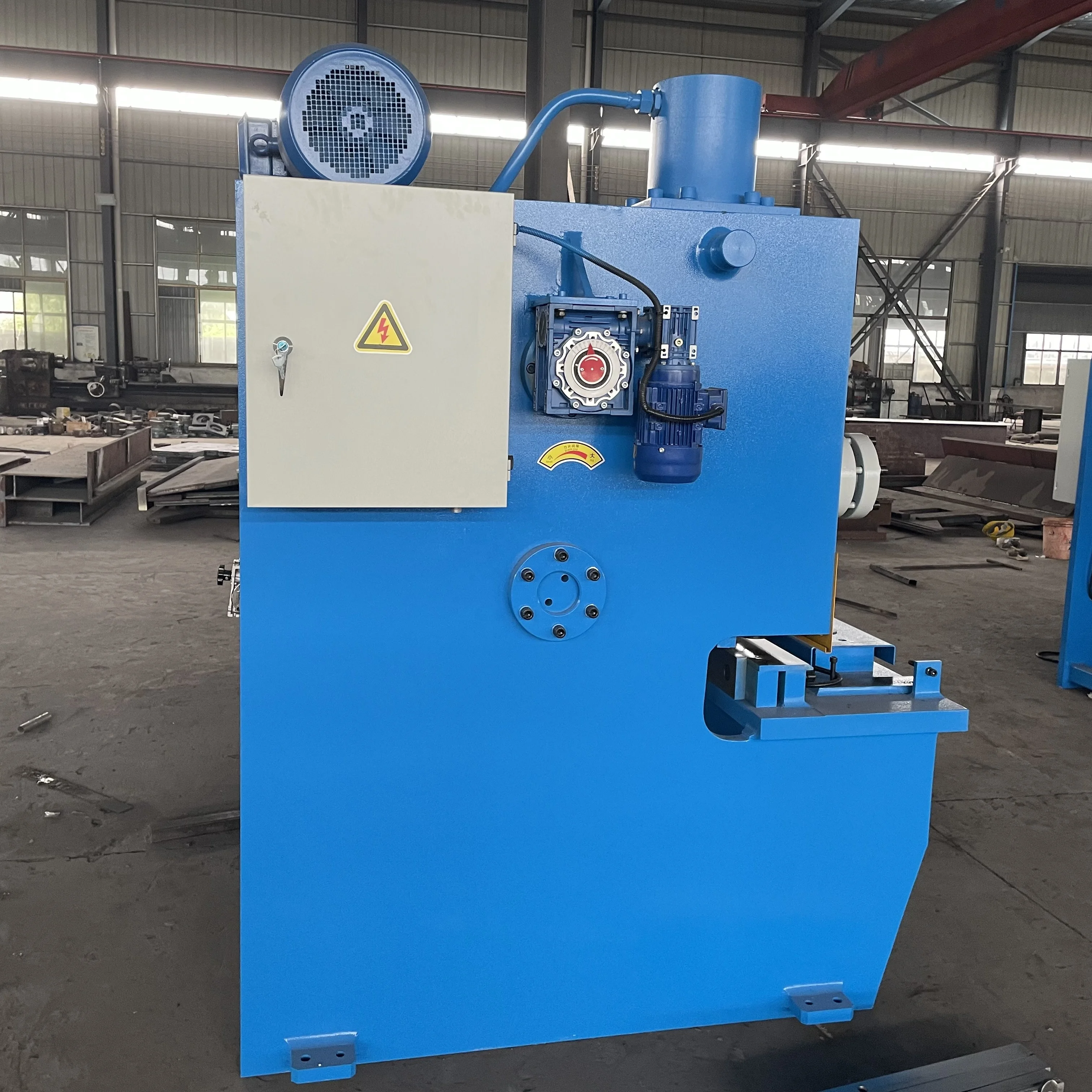 QC11Y-12x2500 hydraulic guillotine shearing machine CNC NC for sale