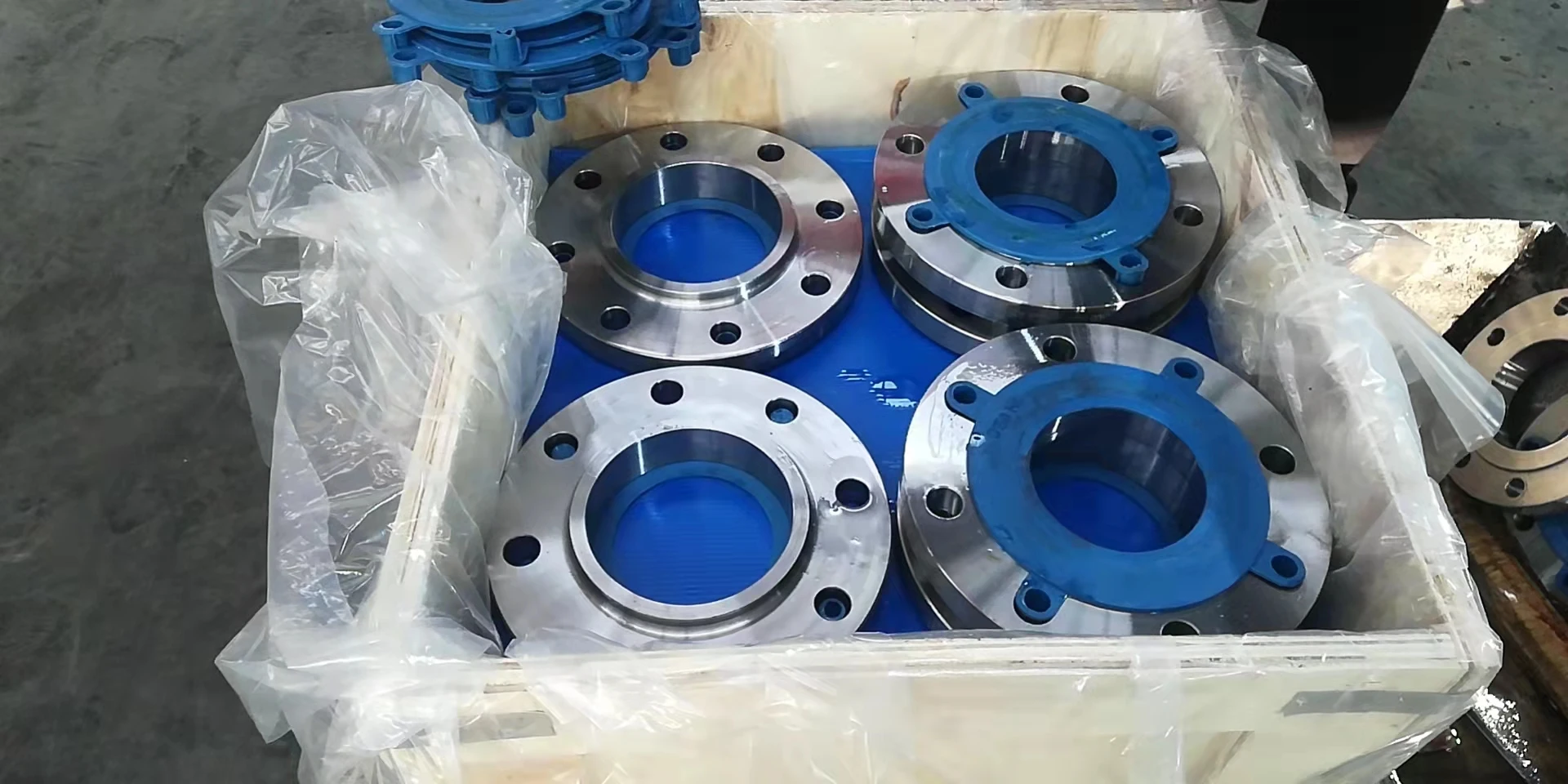 huayang factory ASME B16.5 MSS SP44 ss304L ss316L solar collector pipe fitting accessories all fast delivery