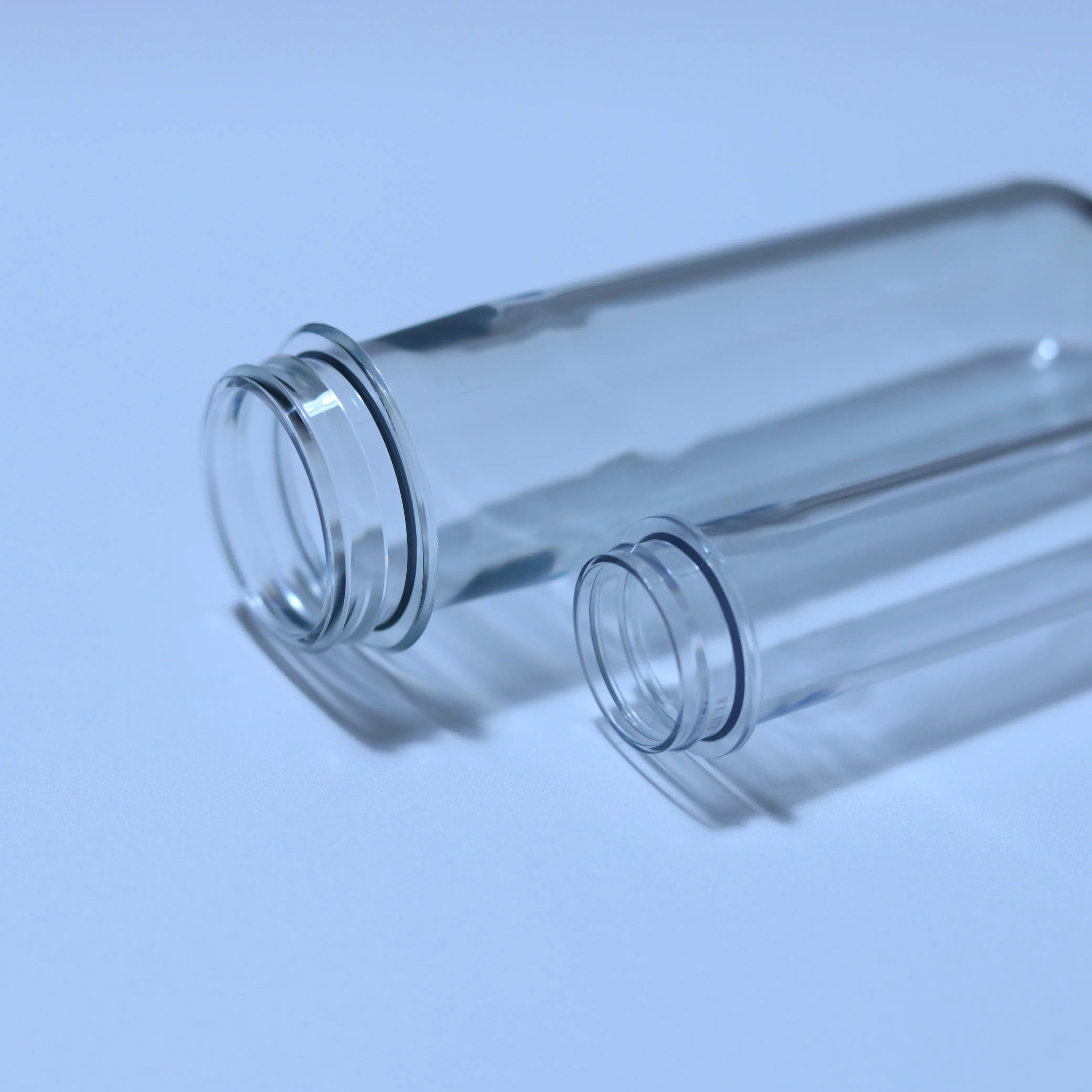 Customized Color 62mm Cooking Oil Preform 10 Liters Vegetable Oil Plastic Bottles 145 g PET Plastic Preform With Lids And Handle
