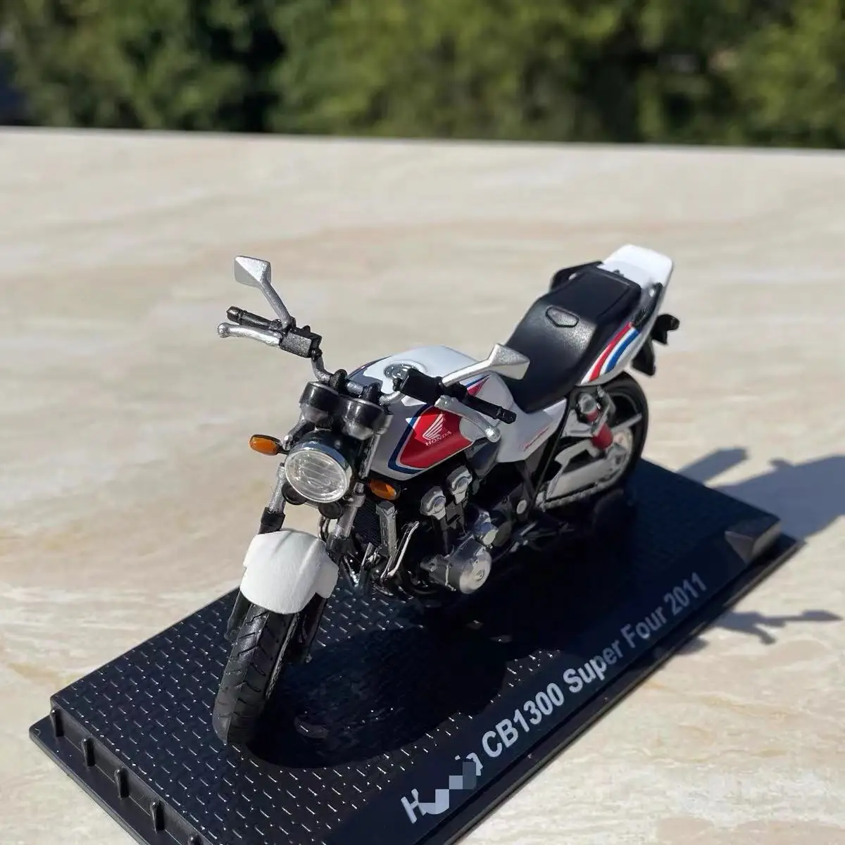 OEM 1:24 Diecast Motorbike Model Toys Custom Collectible 1/24 Zinc Alloy Motorcycle Model Supplier