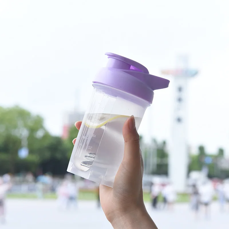 Оптовая подгонянный логос мини 300ml 10OZ милые пластик без добавления бисфенола А шейкер для протеина бутылка занятий в тренажерном зале Спорт фитнес