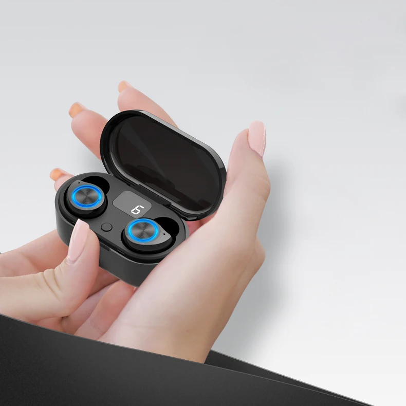 Hot selling touch control deep bass wireless in-ear earphone TW80 with LED light charging box auto connect bt headphones