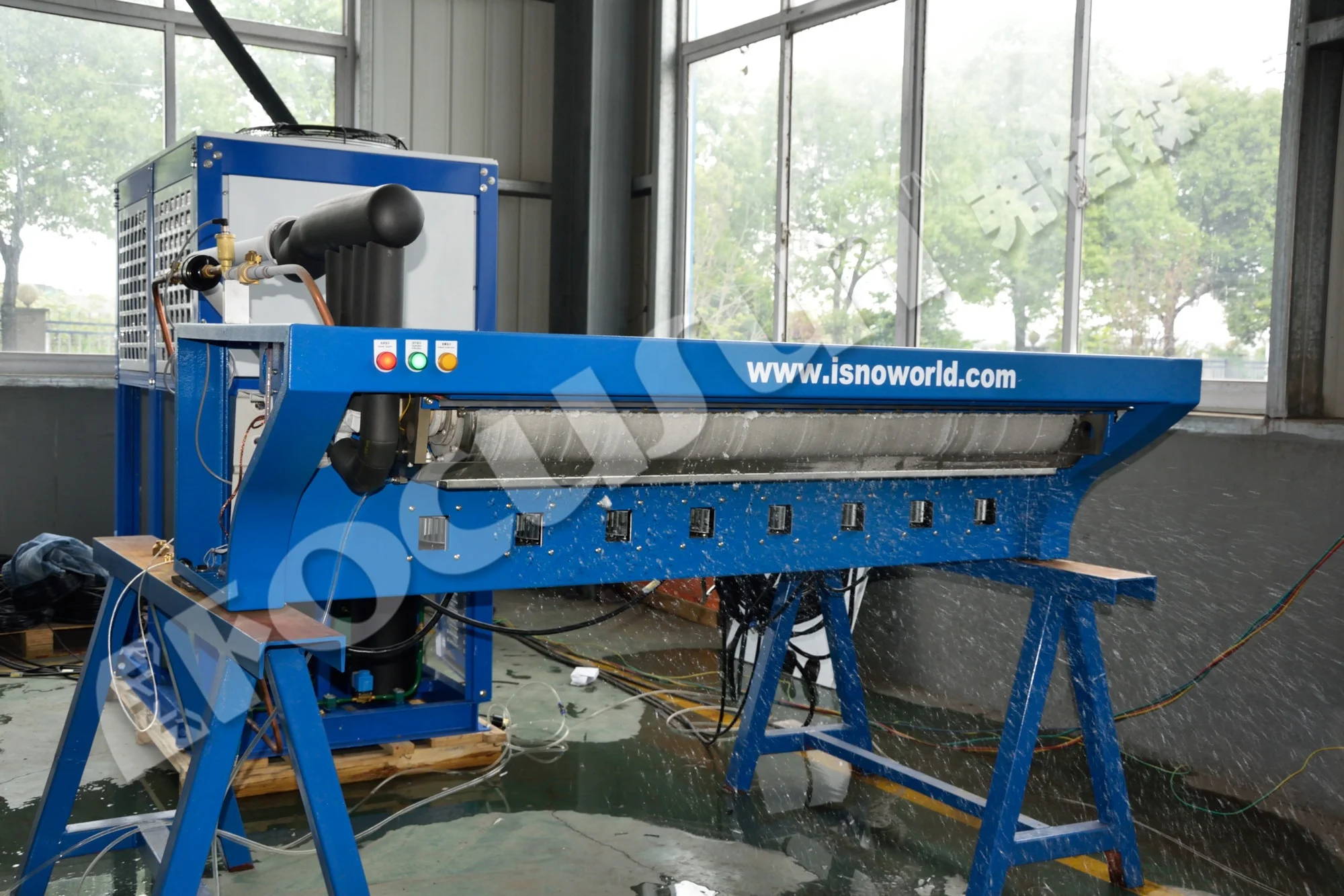 1500KG/24H Gran capacidad preparacion para la Navidad maquina de nieve artificial en parque tematico de nieve