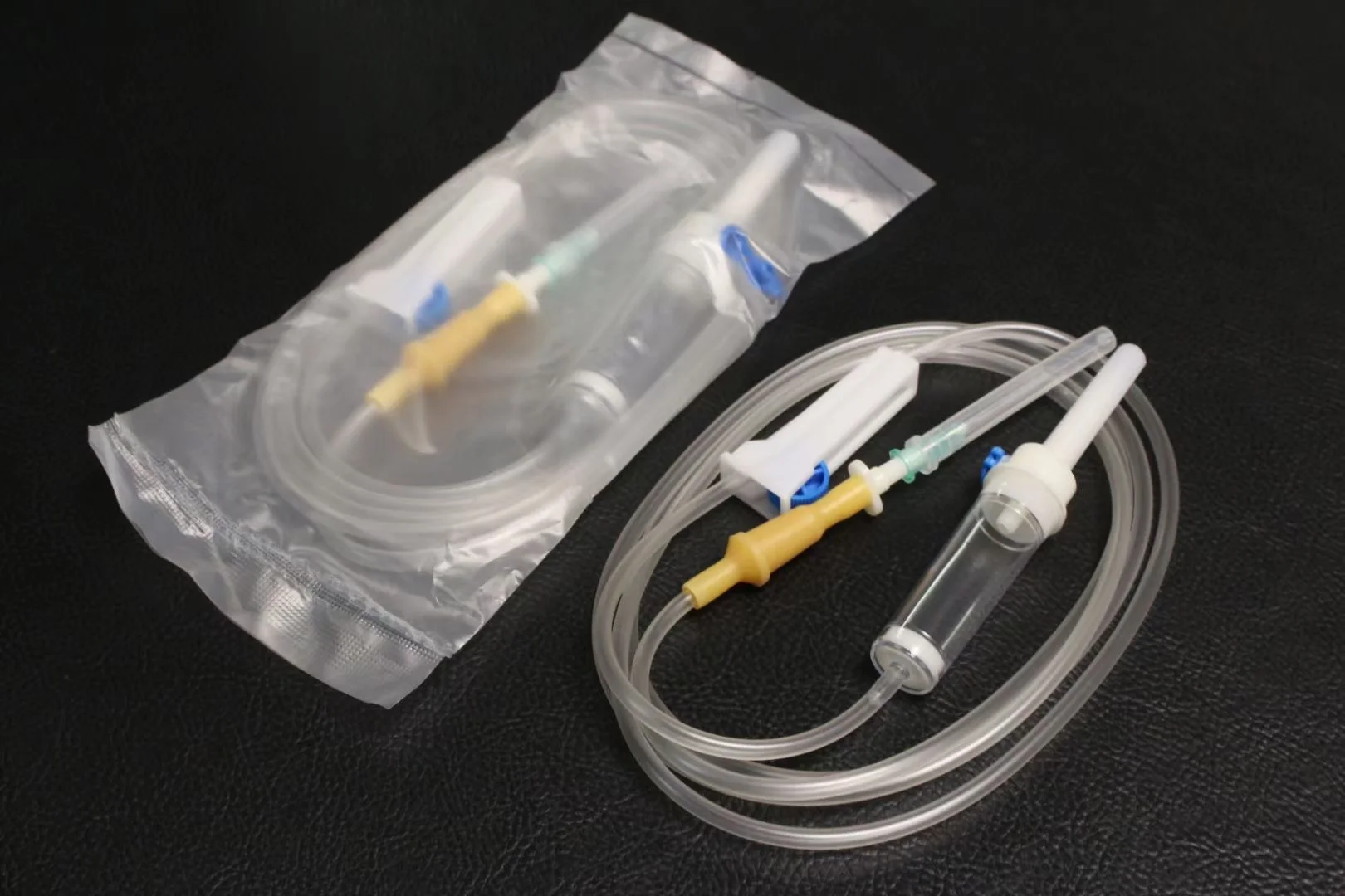 Medical Supplier China Factory OEM Custom Medical Disposable Sterile IV Infusion Giving Set Normal Type 15 Drop/mL