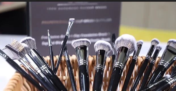 
YRX D012 Beauty product makeup brush set professional cosmetic brush set makeup for face 
