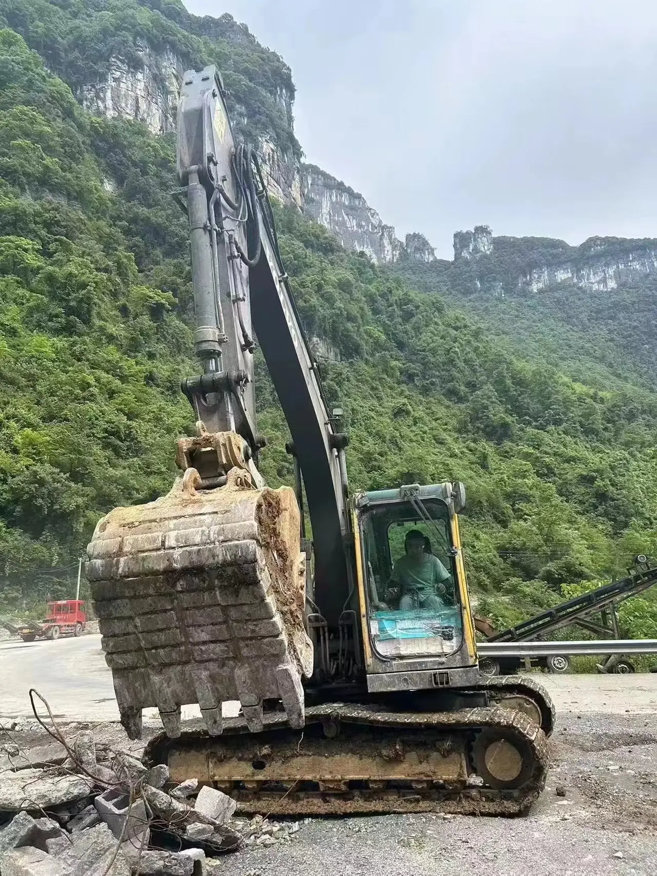 Дешевый гидравлический гусеничный экскаватор VOLVO EC140BLC б/у volvo б для продажи