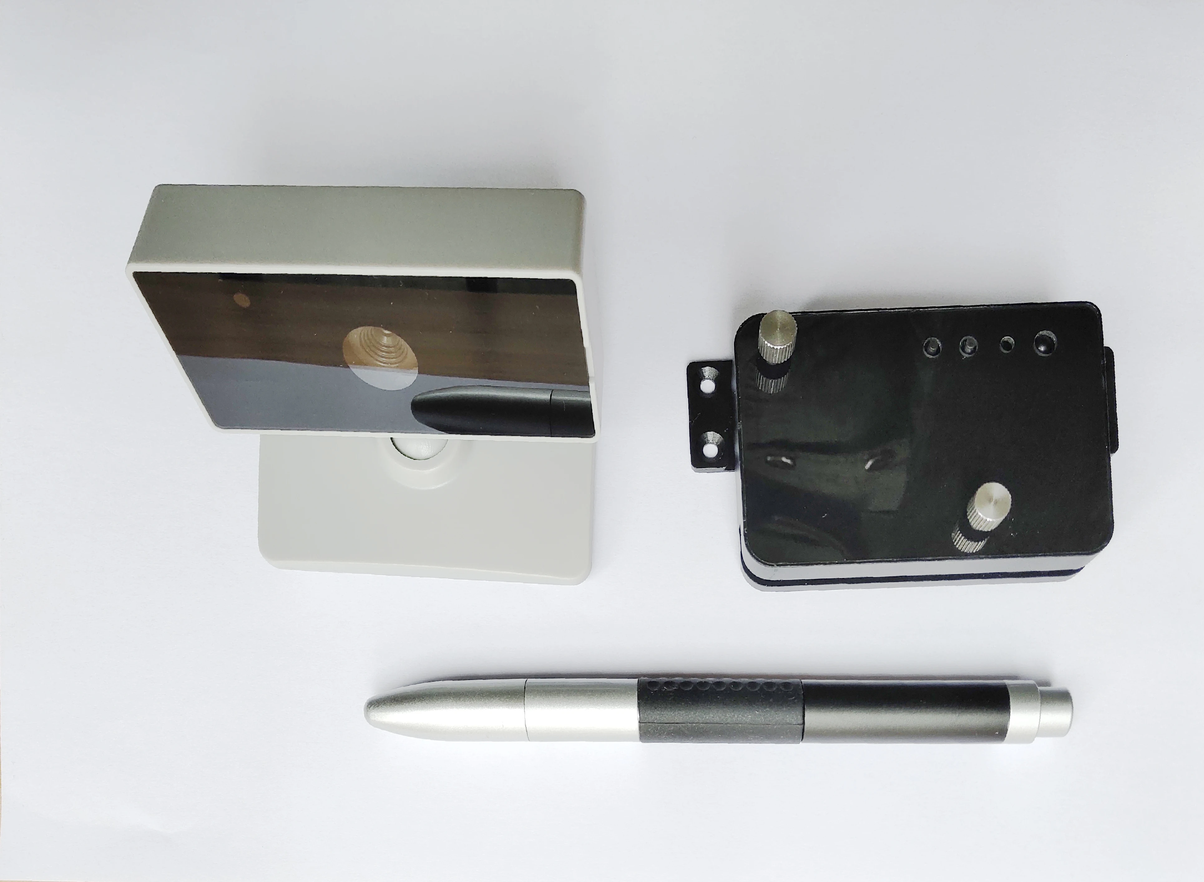 finger touch portable interactive whiteboard device