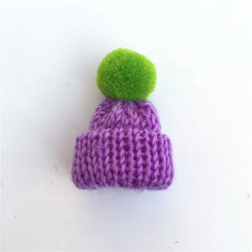 Mini Hat for Crafts Christmas Knit Hat and Scarf Red Green Knitted Wool Ornament Cute Doll Clothes Accessory Toy Decor
