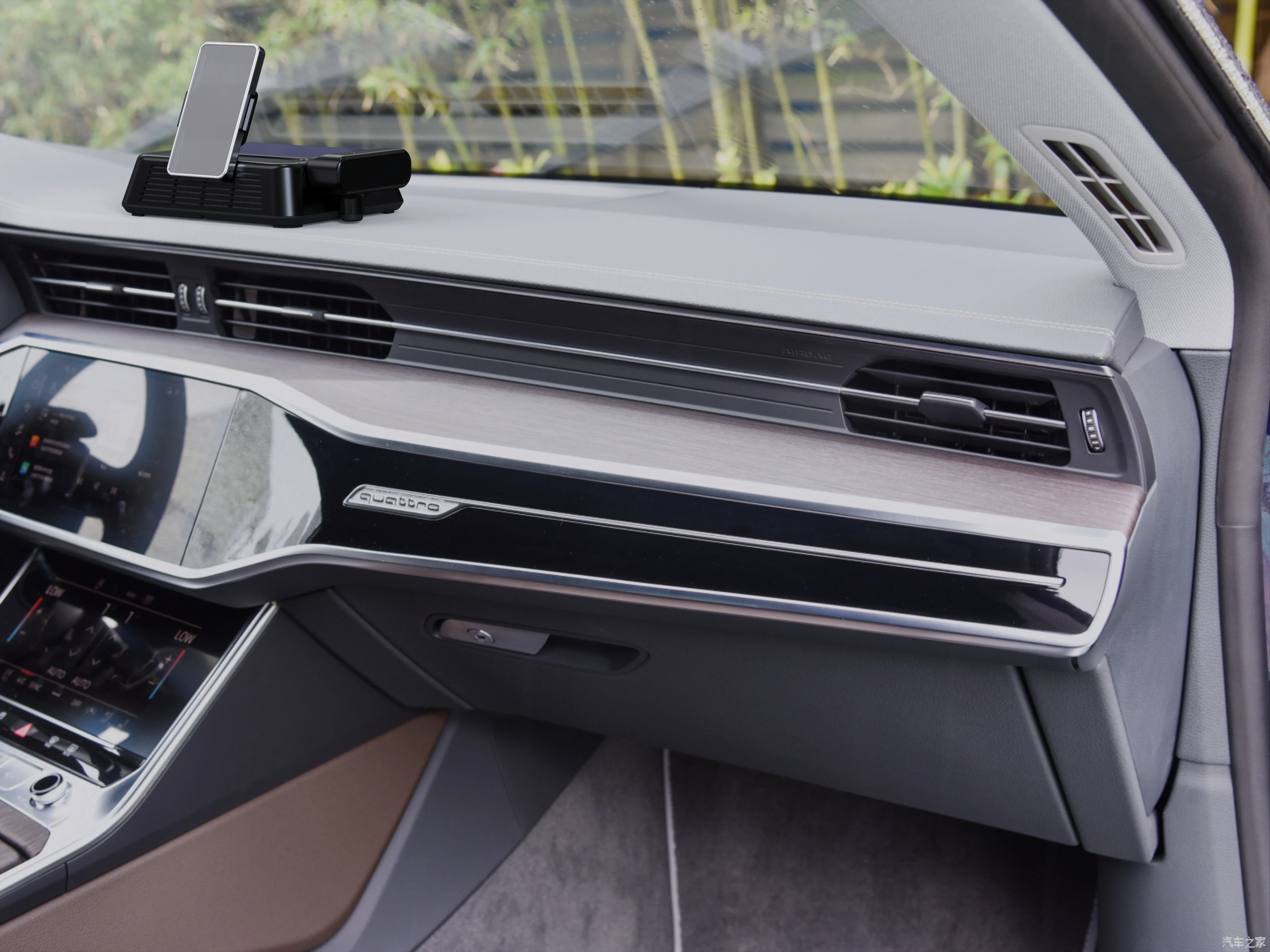 ESP Car Air Cleaner with Solar wireless charging Aromatherapy Car Air Purifier