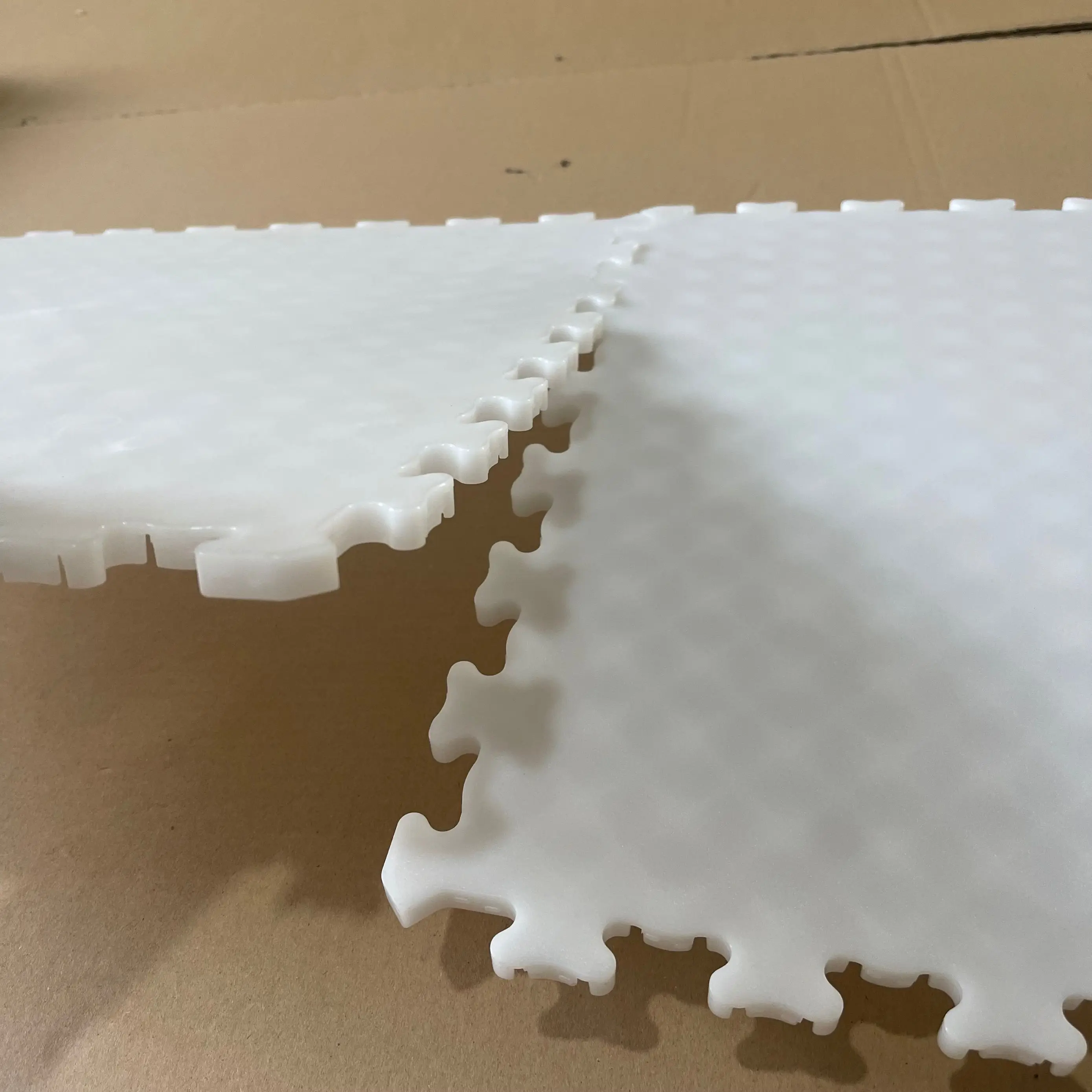 Anti Weather Portable Synthetic Ice Rink Artificial Ice Skating Plastic Synthetic Ice Rink System