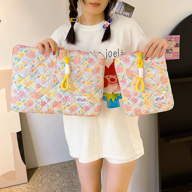 Custom Laptop Sleeve Soft Quilted Puffer Laptop Protector Portable Sling Hook Strap Laptop Bag with Cute Floral Print for Girls