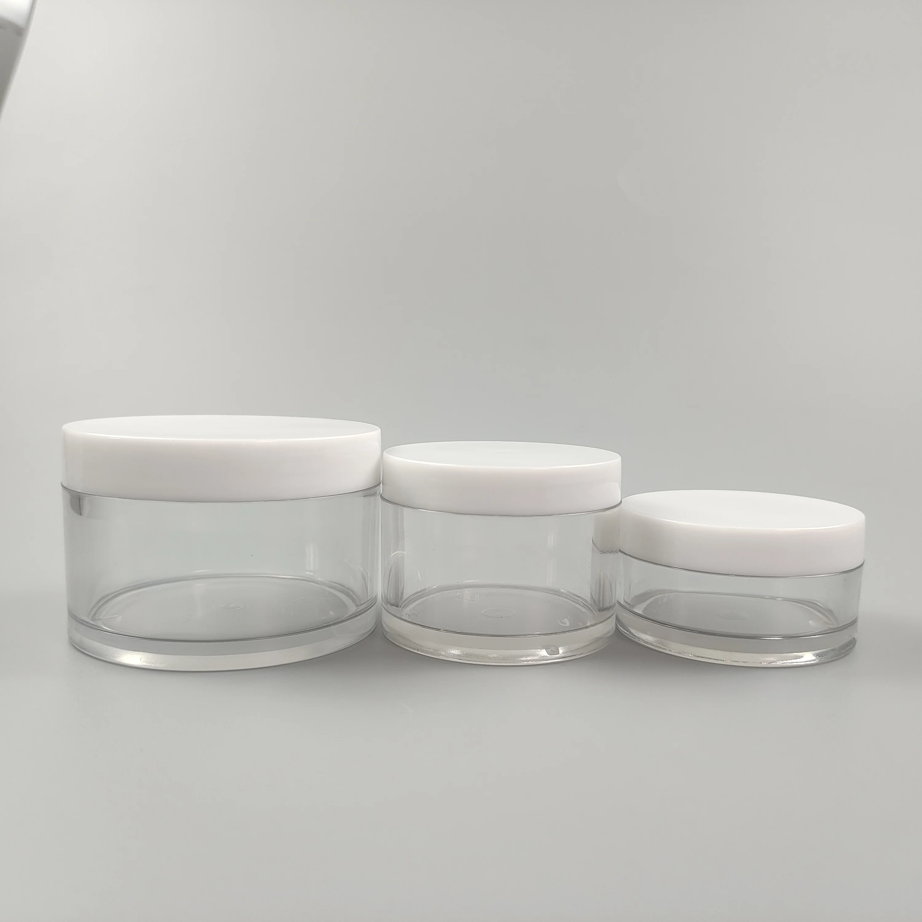 Customized plastic cans for environmentally friendly and reusable fillers wide mouth empty cosmetic containers, plastic cans