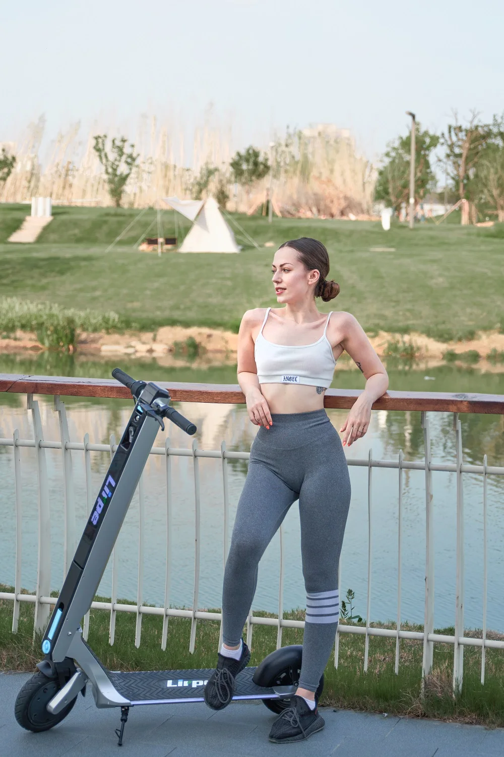 Hot Sale Magicwheels Free Shipping US EU Warehouse 36V 10.4Ah Battery E scooter