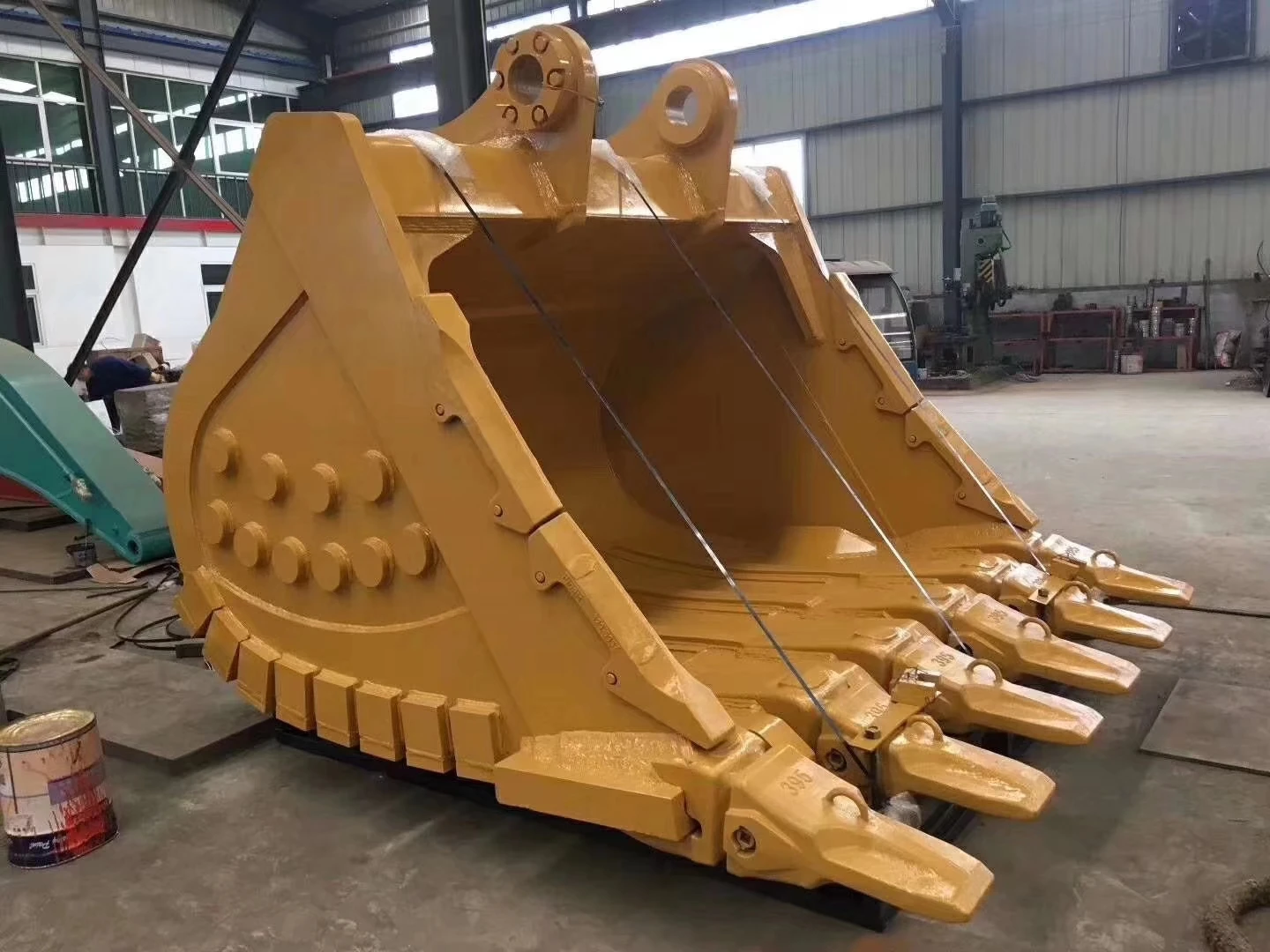 Excavator Bucket for EC220 DX300 SK220-5 CAT318