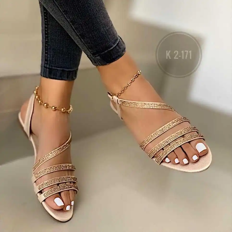 New Summer Sandals Women Fashion Casual Beach Outdoor Flip Flop Sandals Metal Decoration Ladies Flat Shoes